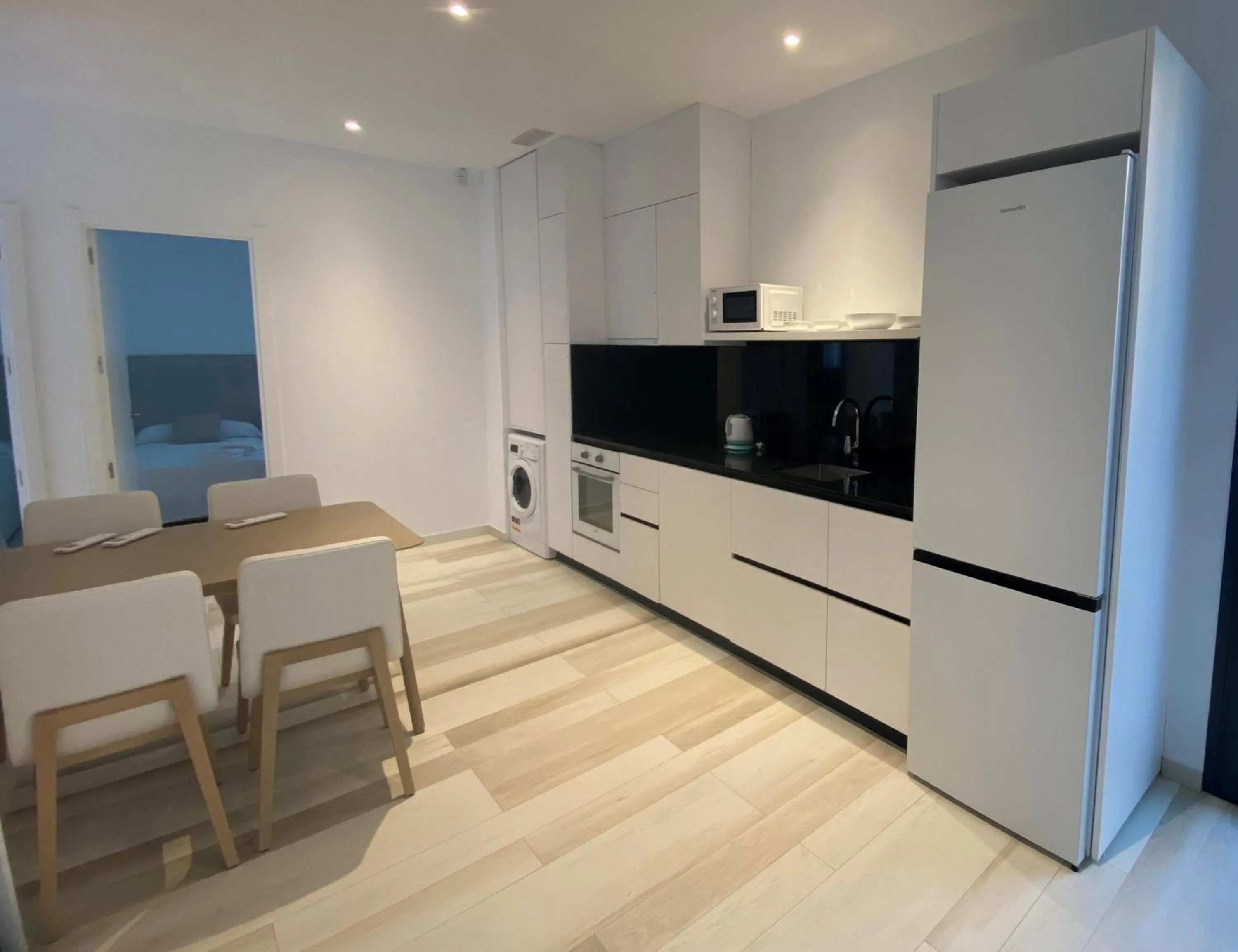 AZAHAR BEACH Red Apartments & Spa