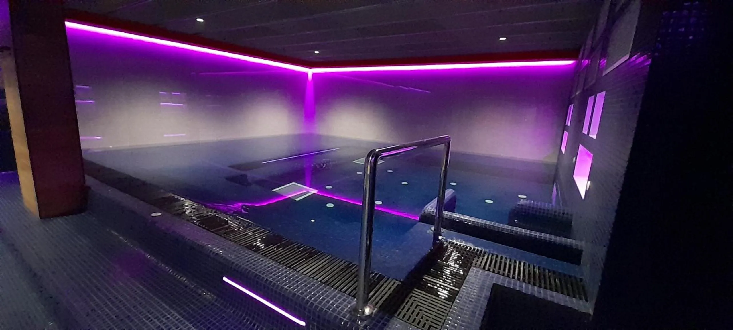 Spa and wellness centre/facilities in AZAHAR BEACH Red Apartments & Spa