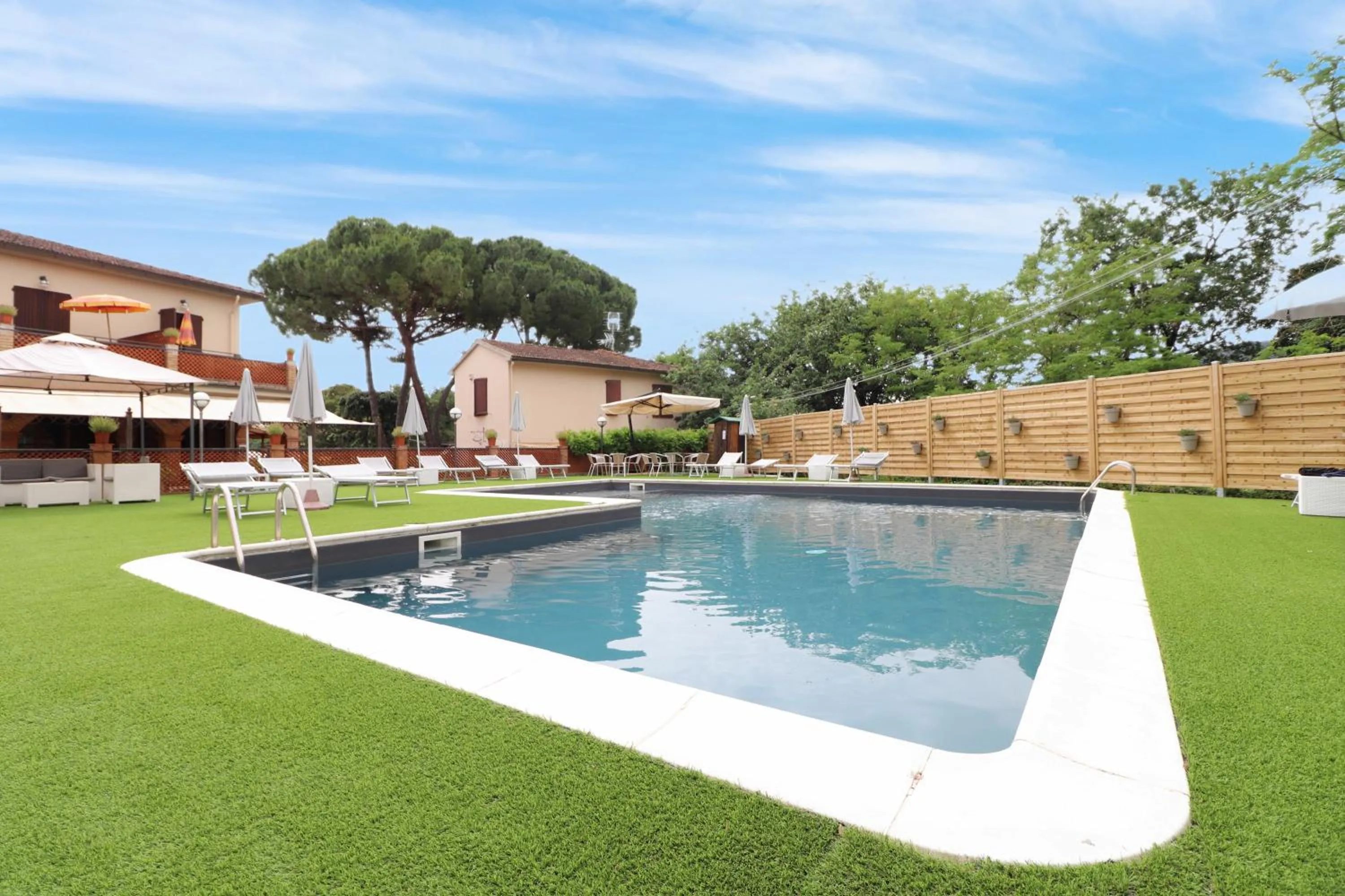 Swimming pool in Hotel Le Renaie