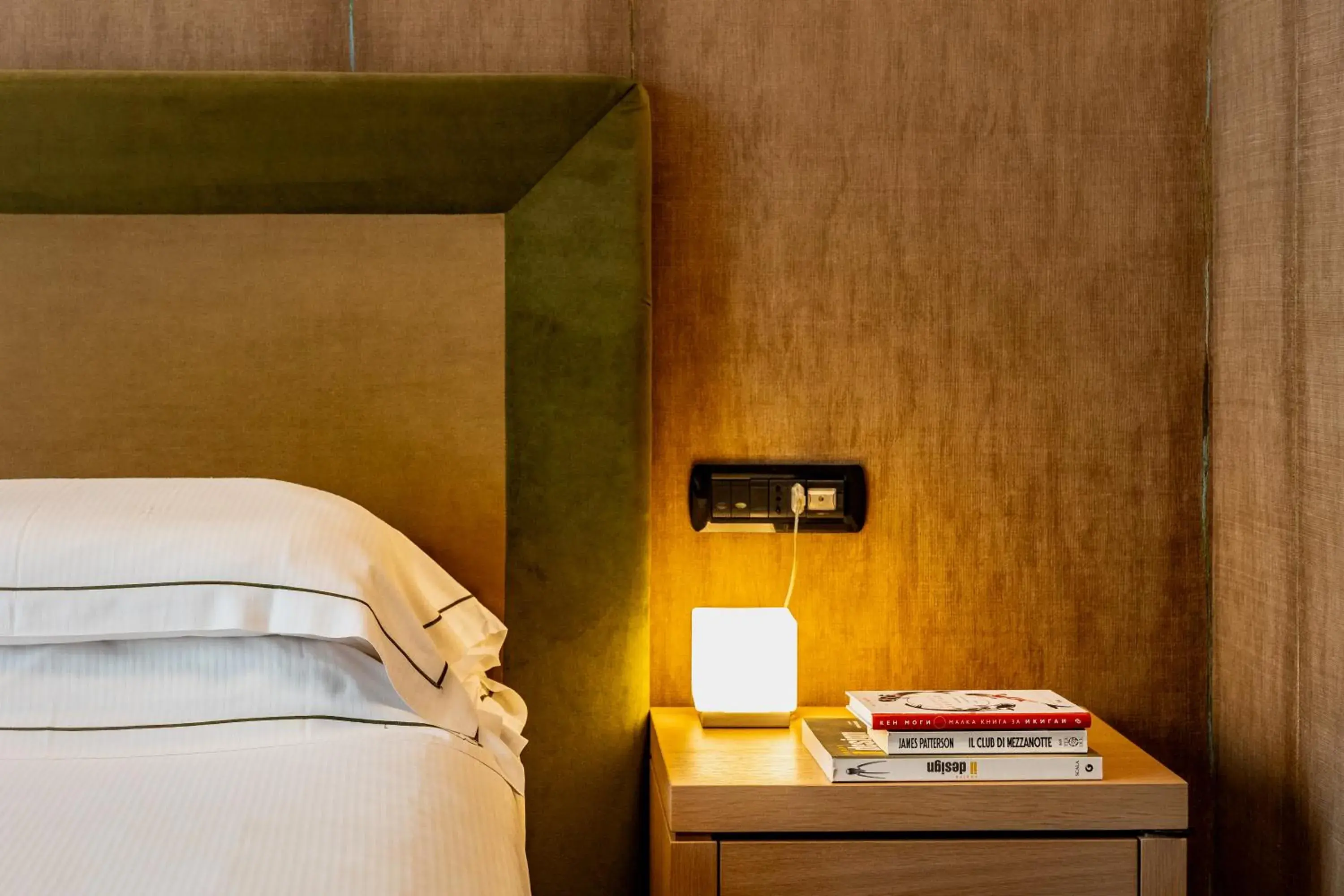 Decorative detail, Bed in Phi Hotel Piajo Decorative detail, Bed in Phi Hotel Piajo