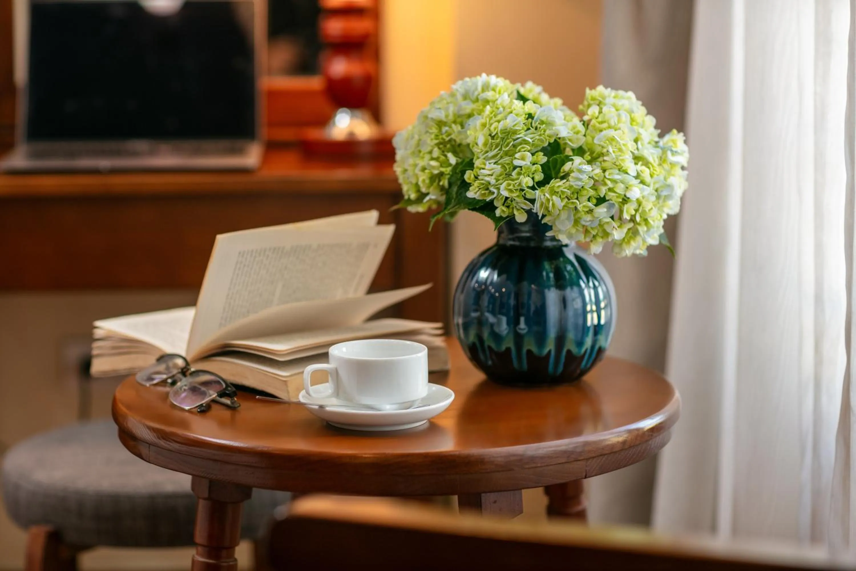 Coffee/tea facilities in The West Hotel & Spa
