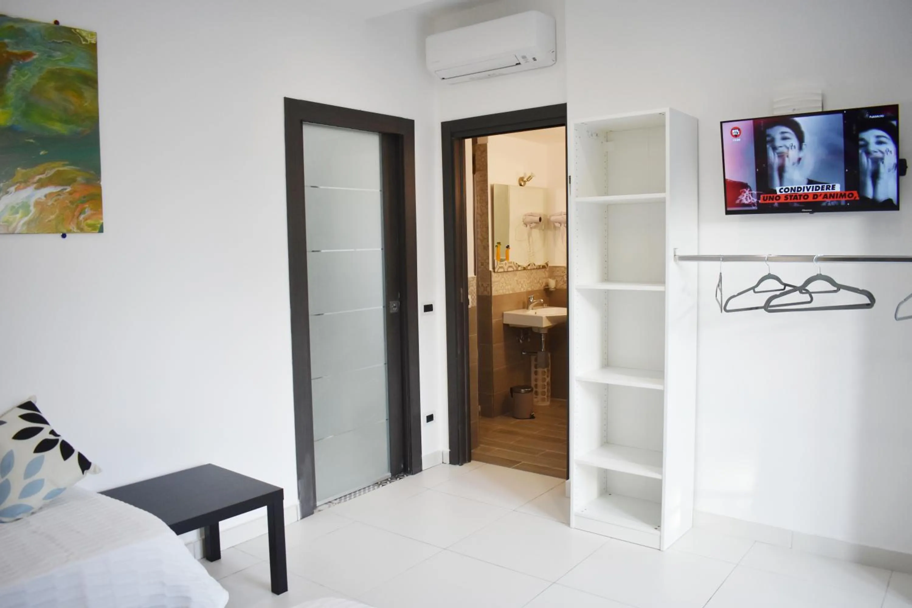 TV and multimedia, Bed in Lume Art Apartment B&B