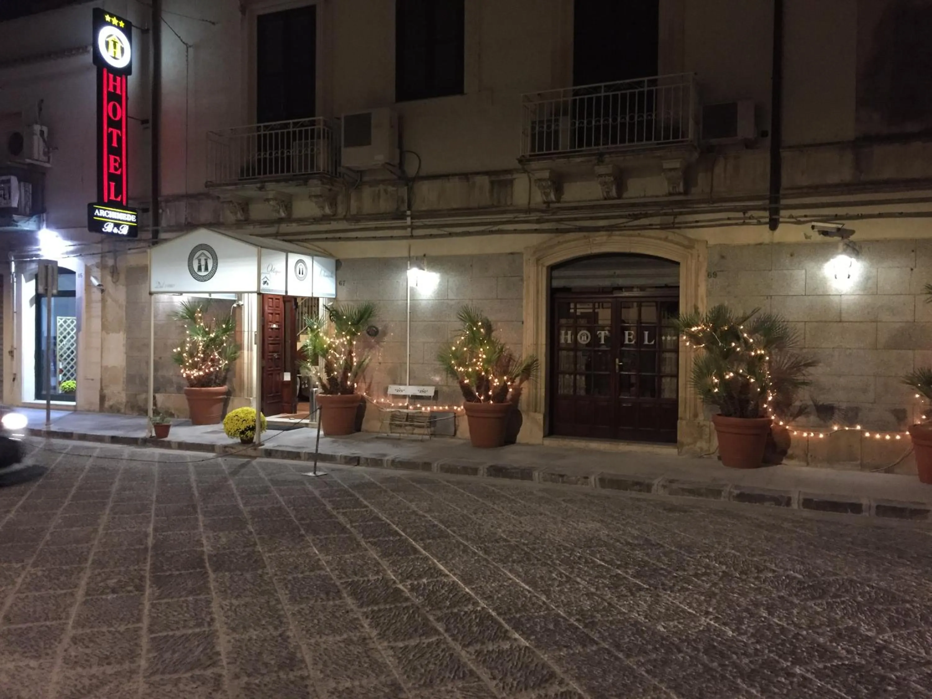 Facade/entrance in Hotel Archimede Ortigia