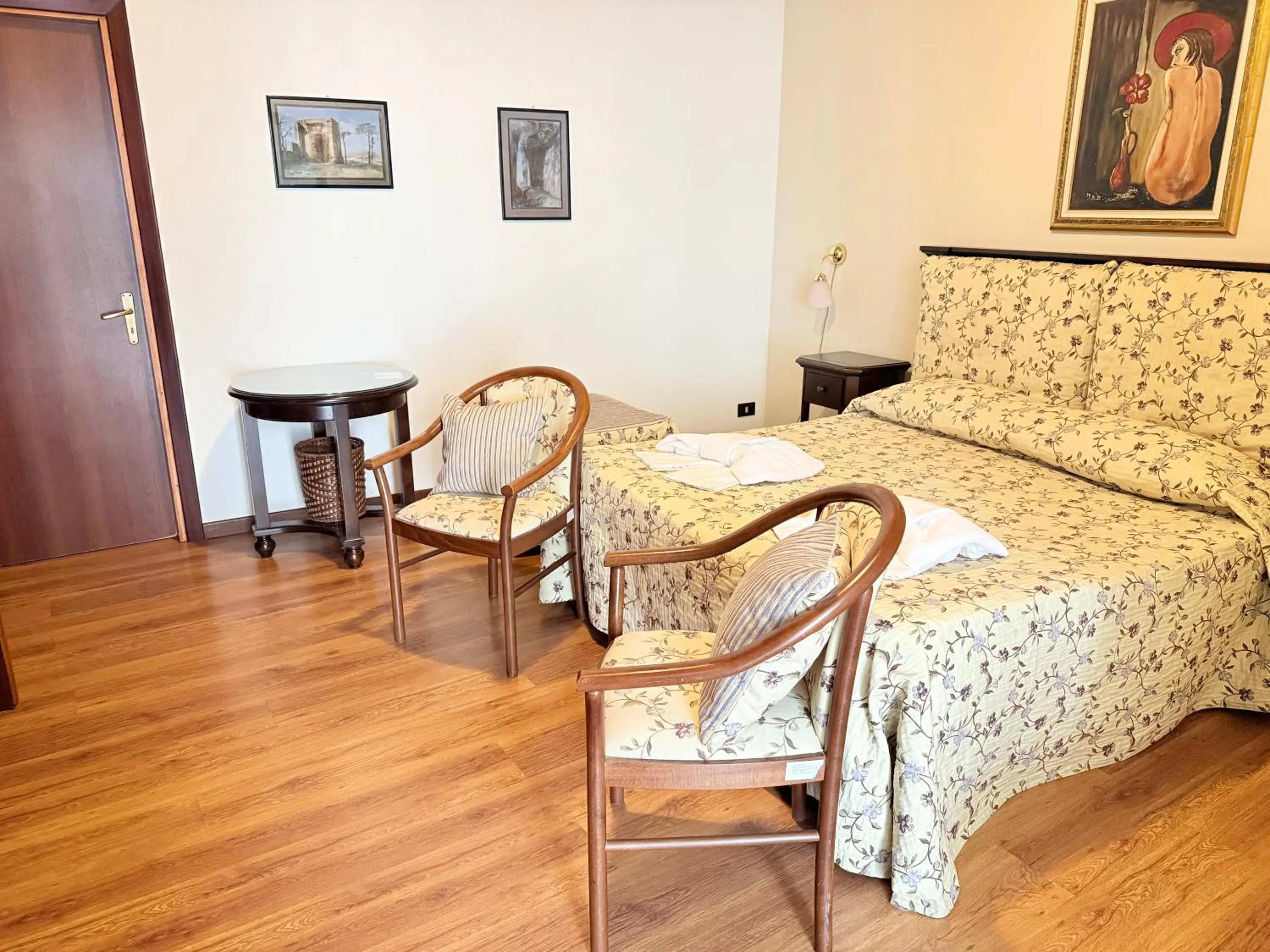 Photo of the whole room, Bed in Hotel Archimede Ortigia