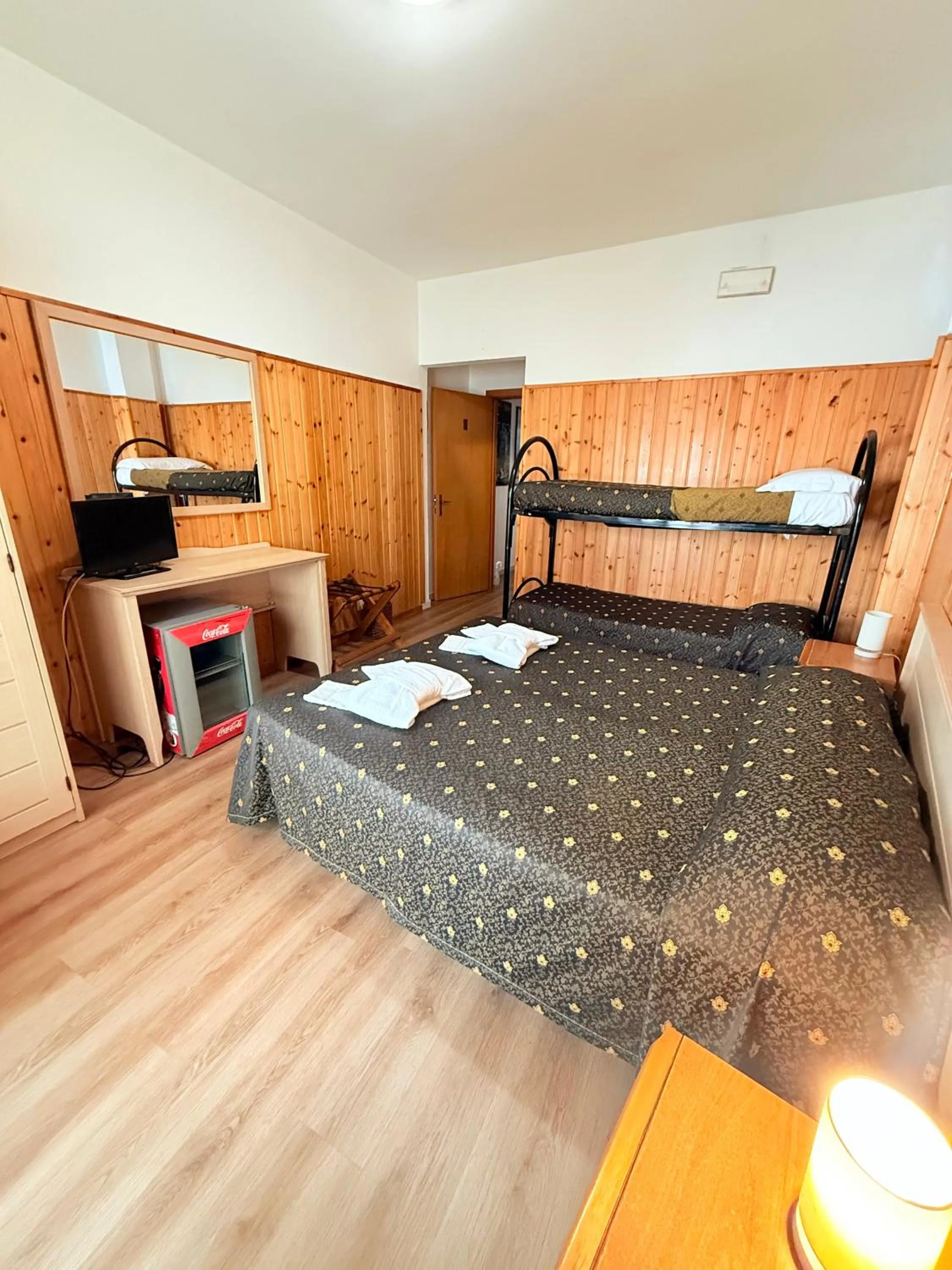 Photo of the whole room, Bed in Hotel Archimede Ortigia