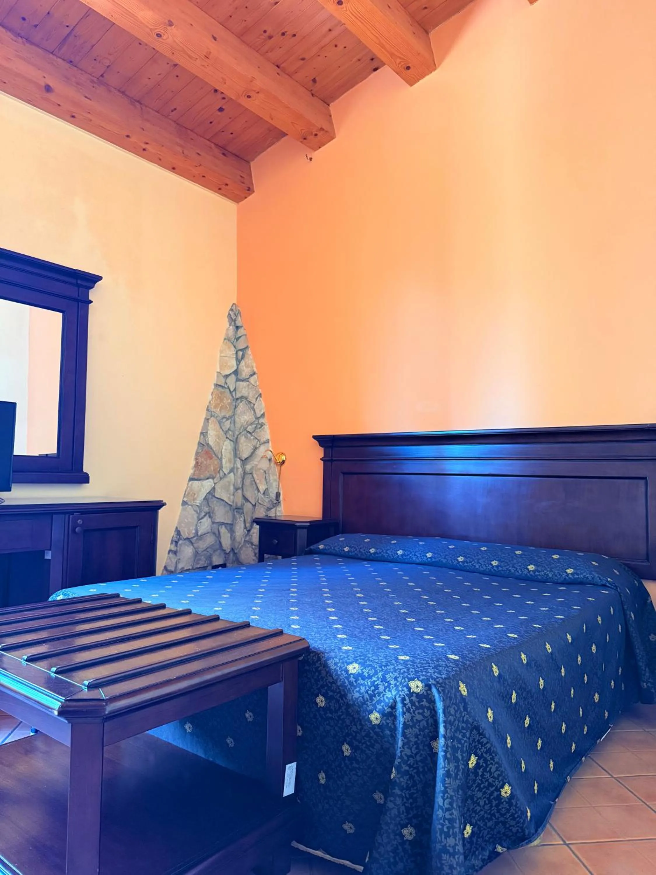 Photo of the whole room, Bed in Hotel Archimede Ortigia