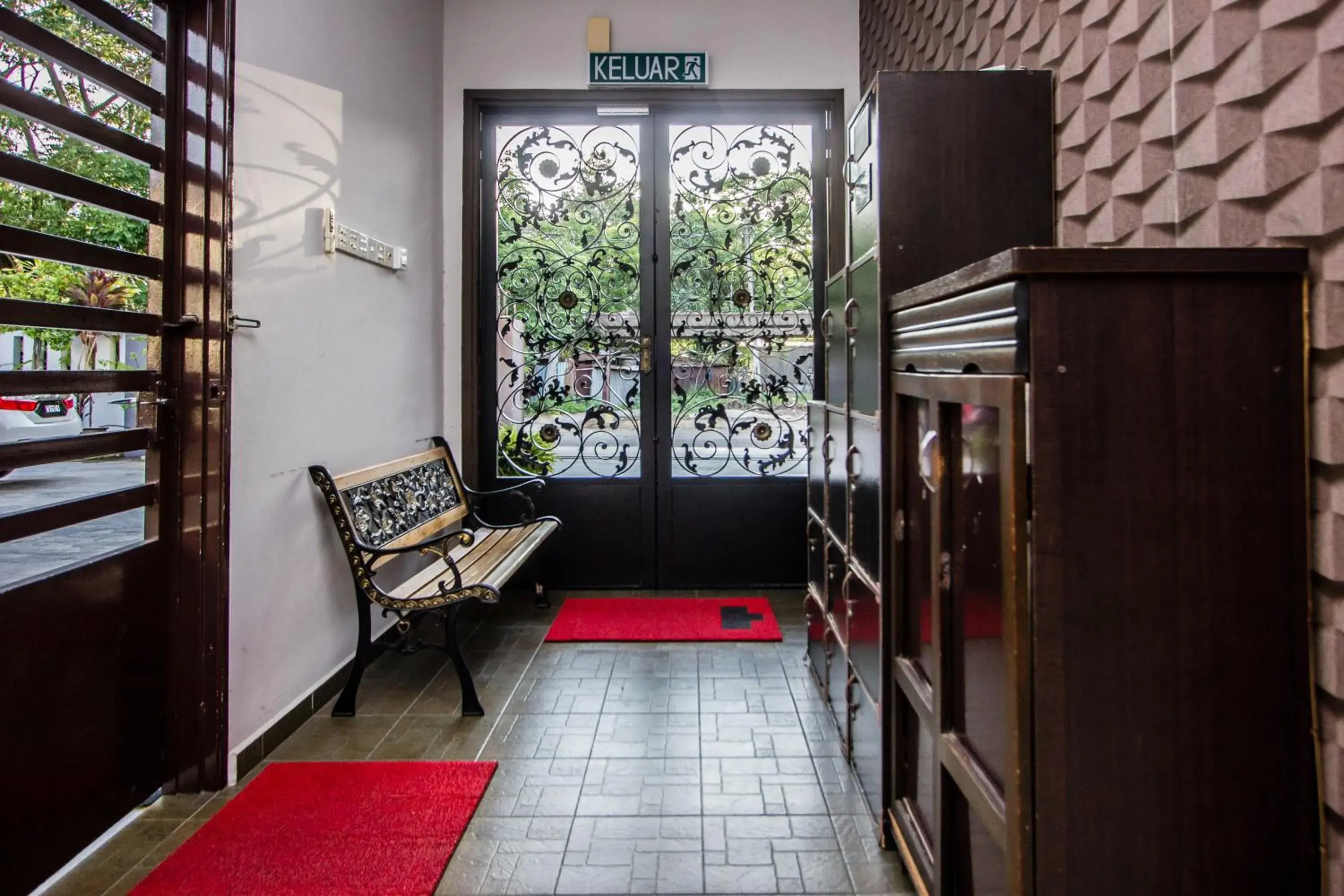 Facade/entrance in Value Inn Homestay Facade/entrance in Value Inn Homestay