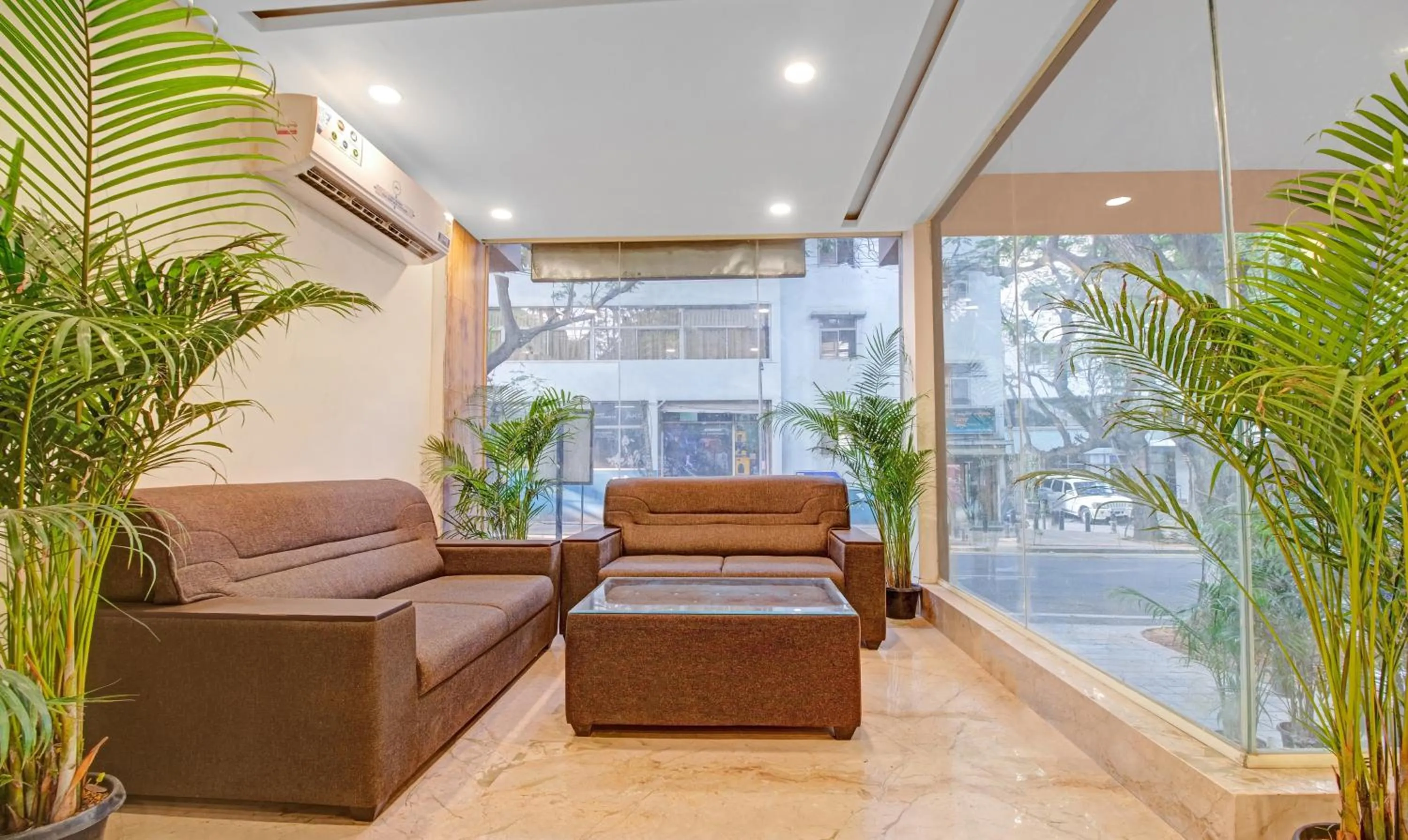 Seating area in Treebo White Inn