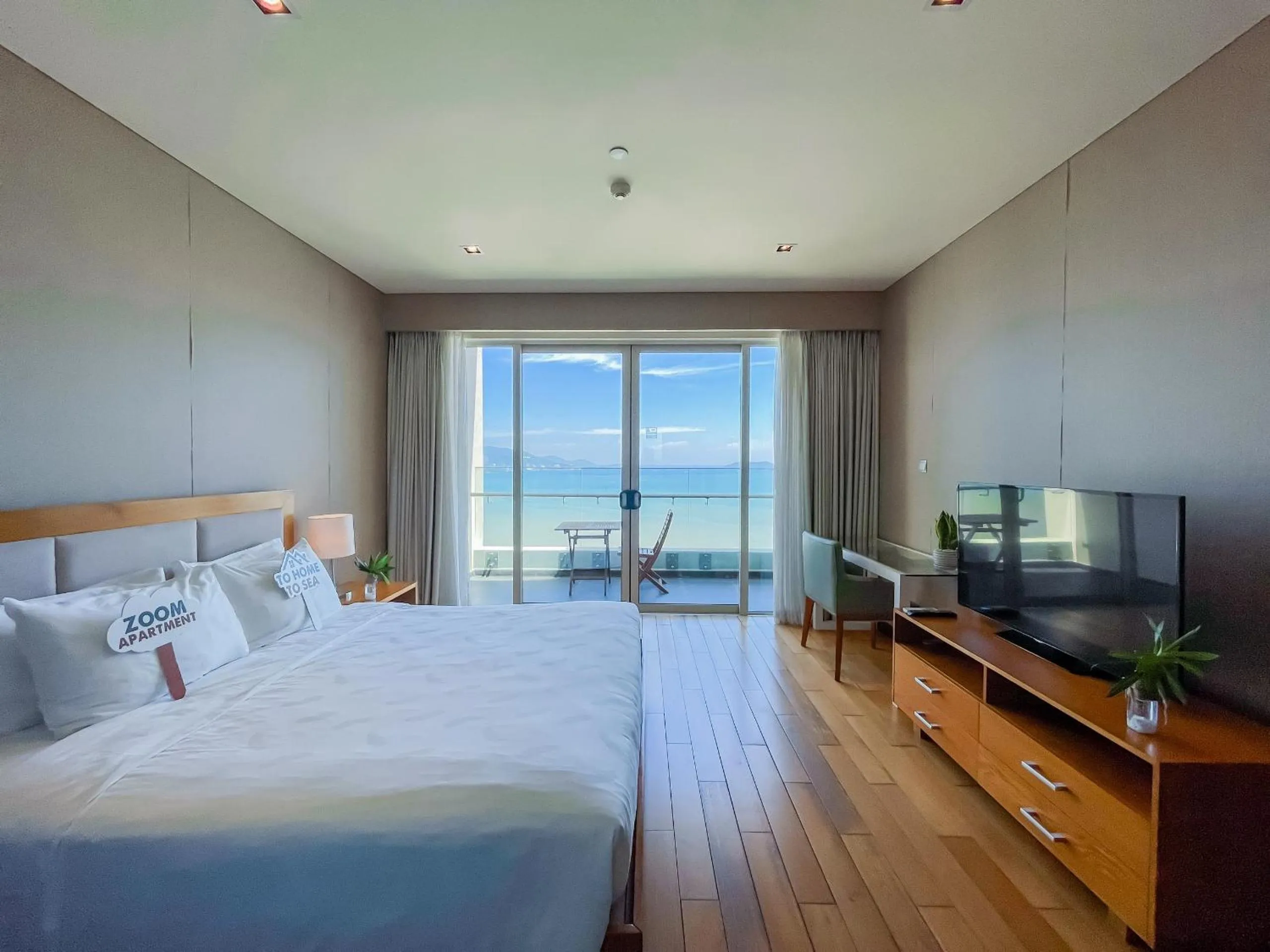 TV and multimedia, Bed in The Sea Luxury Nha Trang Apartment