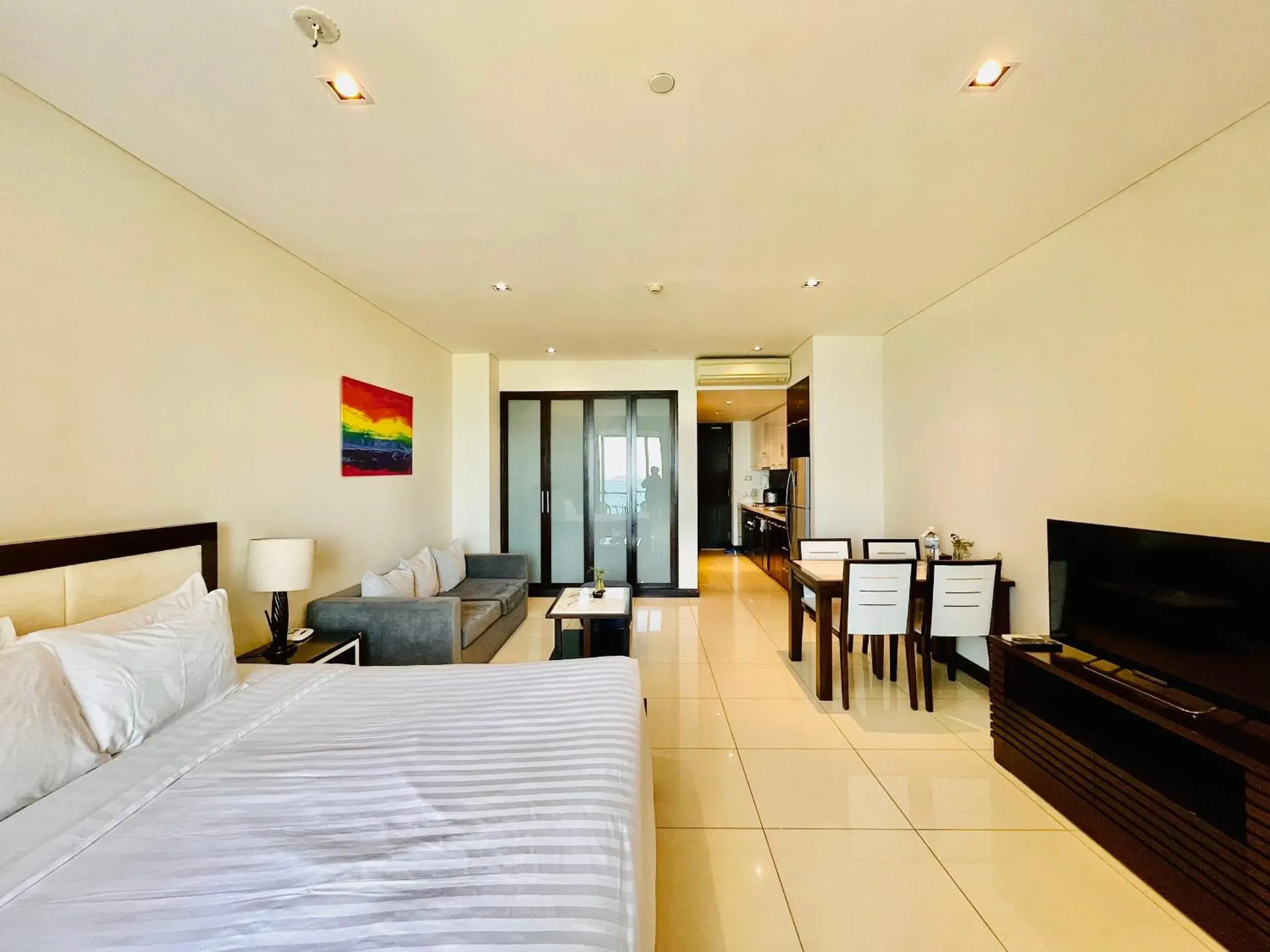 Communal lounge/ TV room, Bed in The Sea Luxury Nha Trang Apartment Communal lounge/ TV room, Bed in The Sea Luxury Nha Trang Apartment