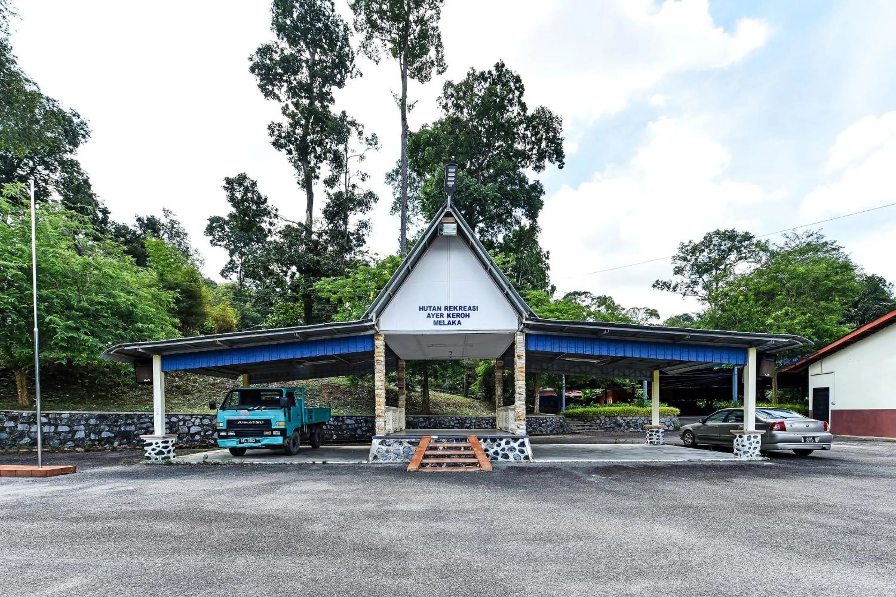 Facade/entrance in Hotel O Usima Forest Resort