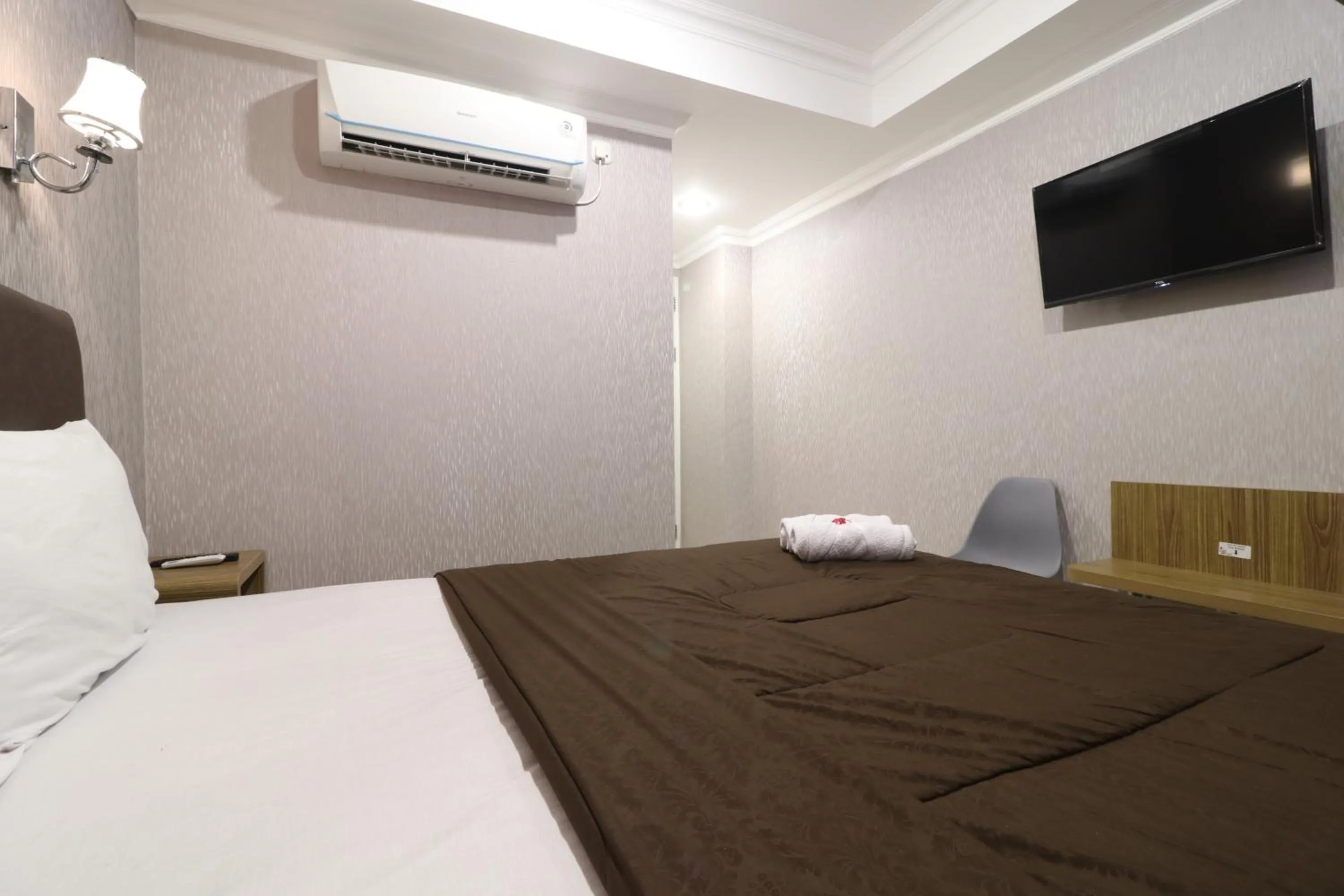 Bed in Flamenco Urban Living