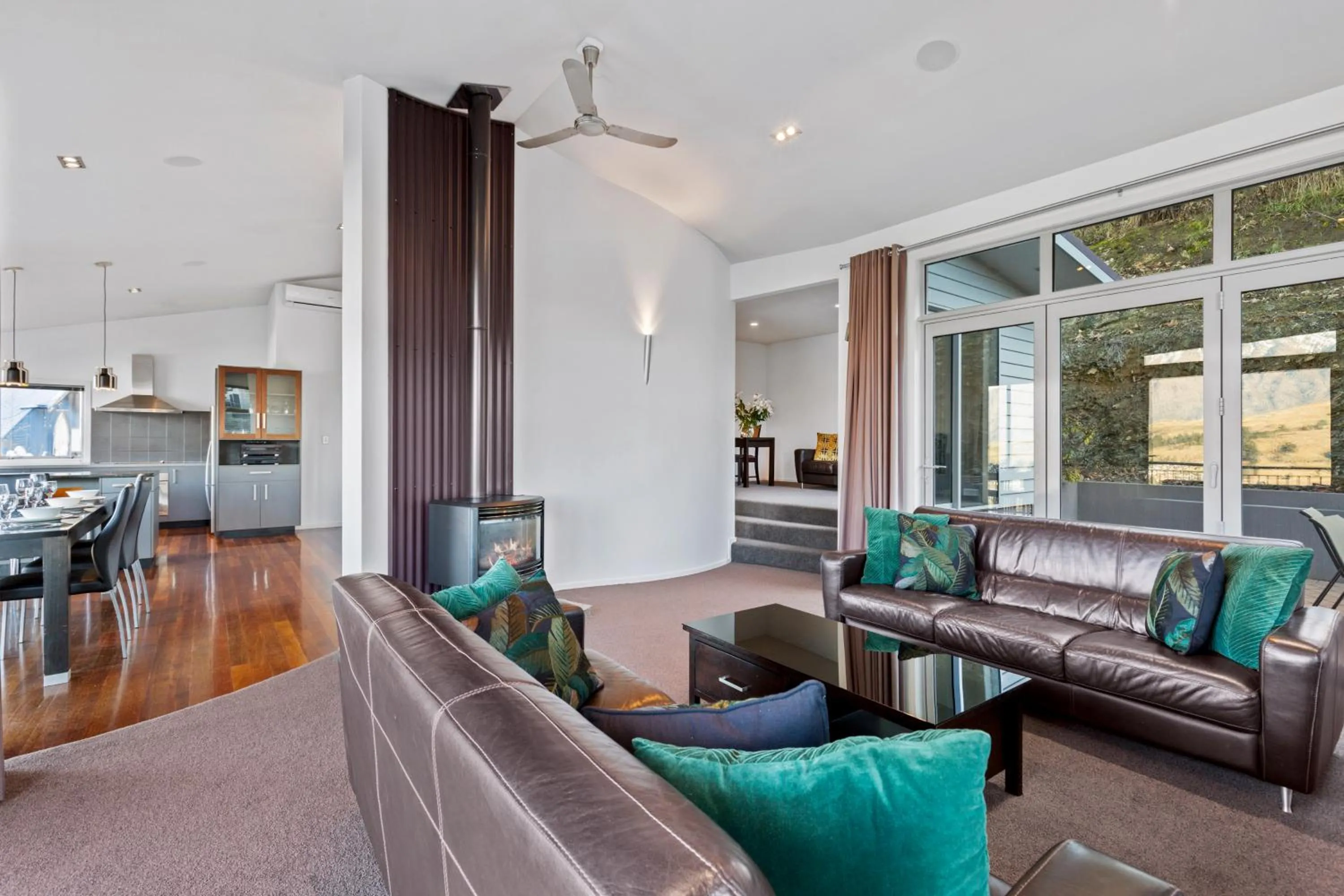 Paradise Peaks - Queenstown Holiday Home