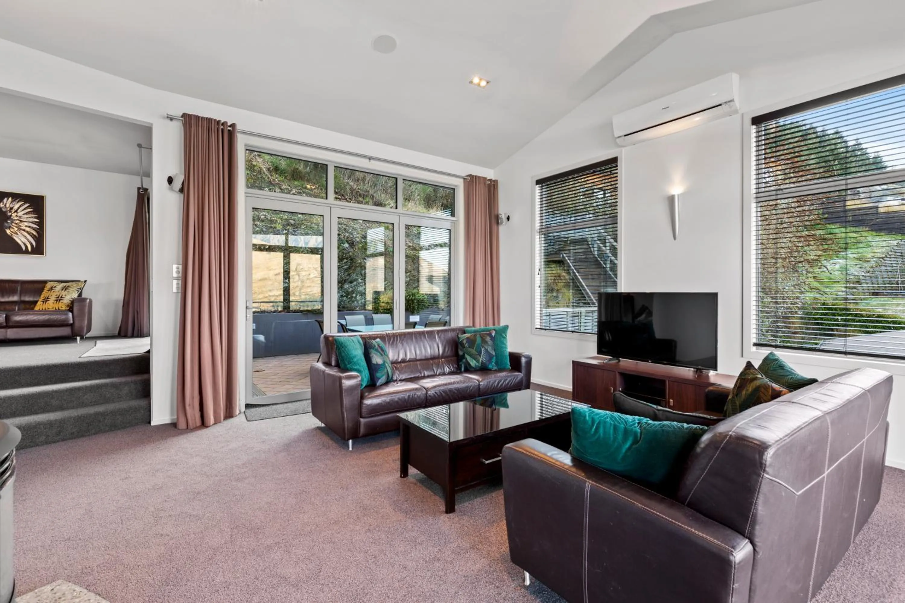 Paradise Peaks - Queenstown Holiday Home