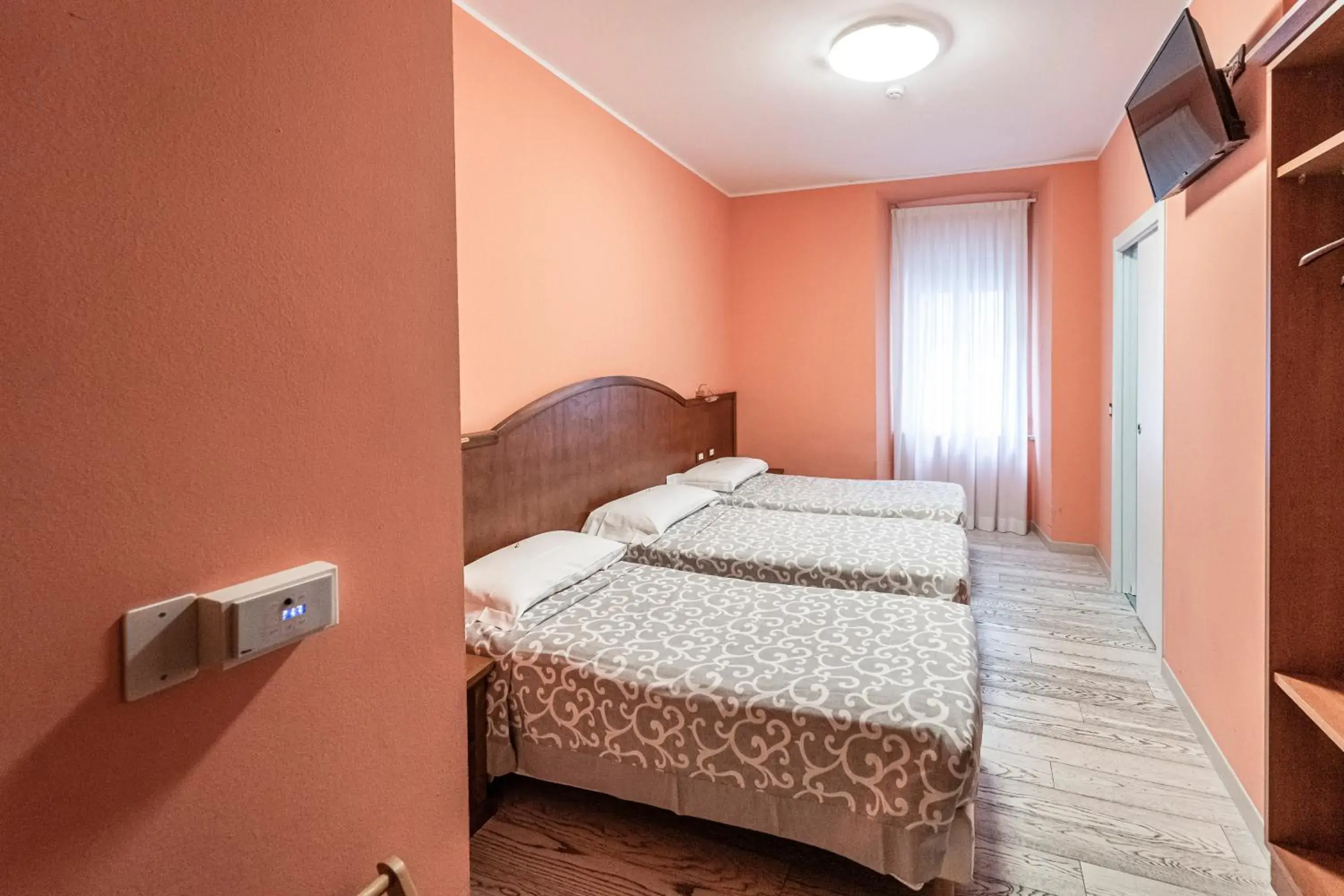 Bedroom, Bed in Hotel Italia Bedroom, Bed in Hotel Italia