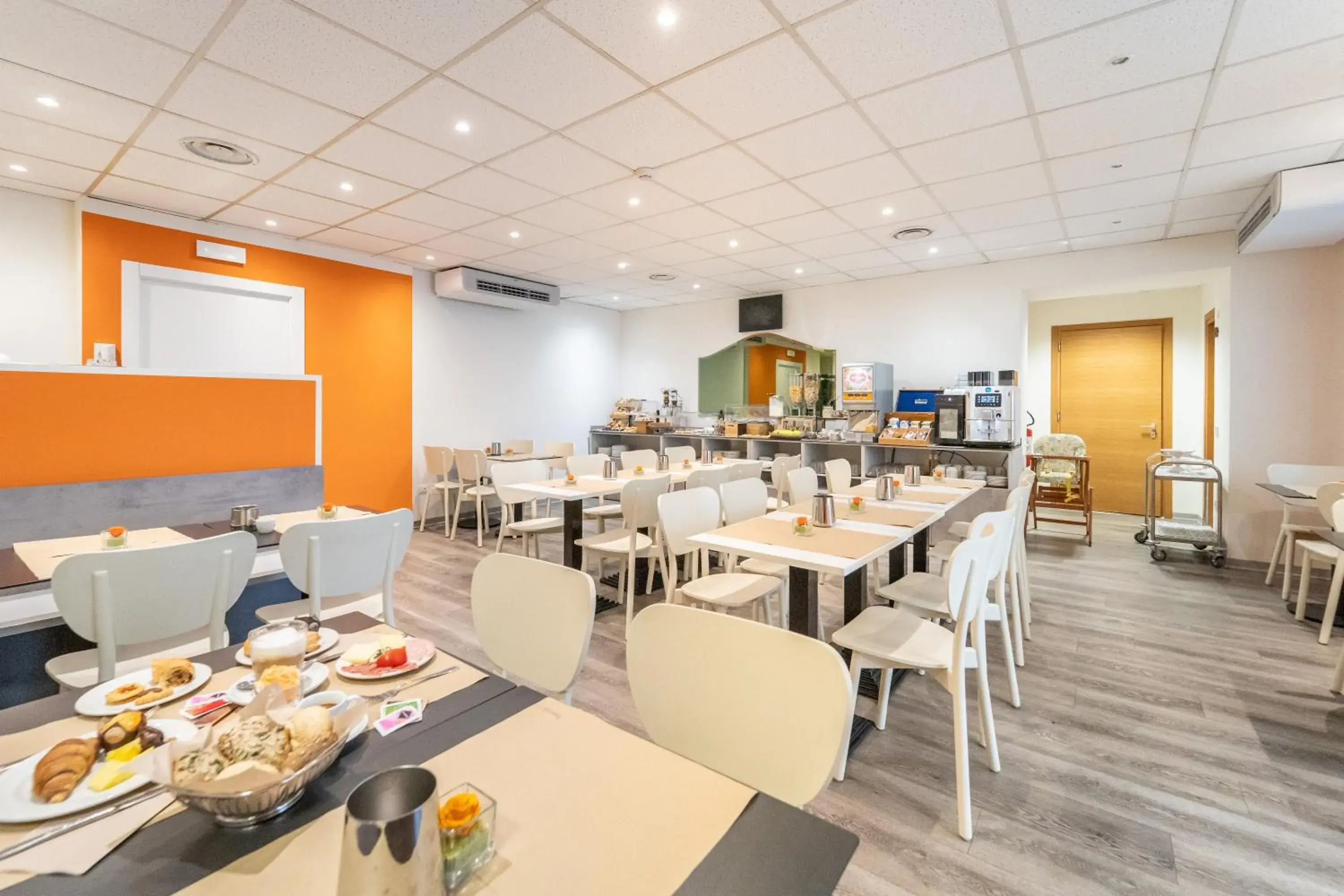 Restaurant/places to eat in Hotel Italia Restaurant/places to eat in Hotel Italia