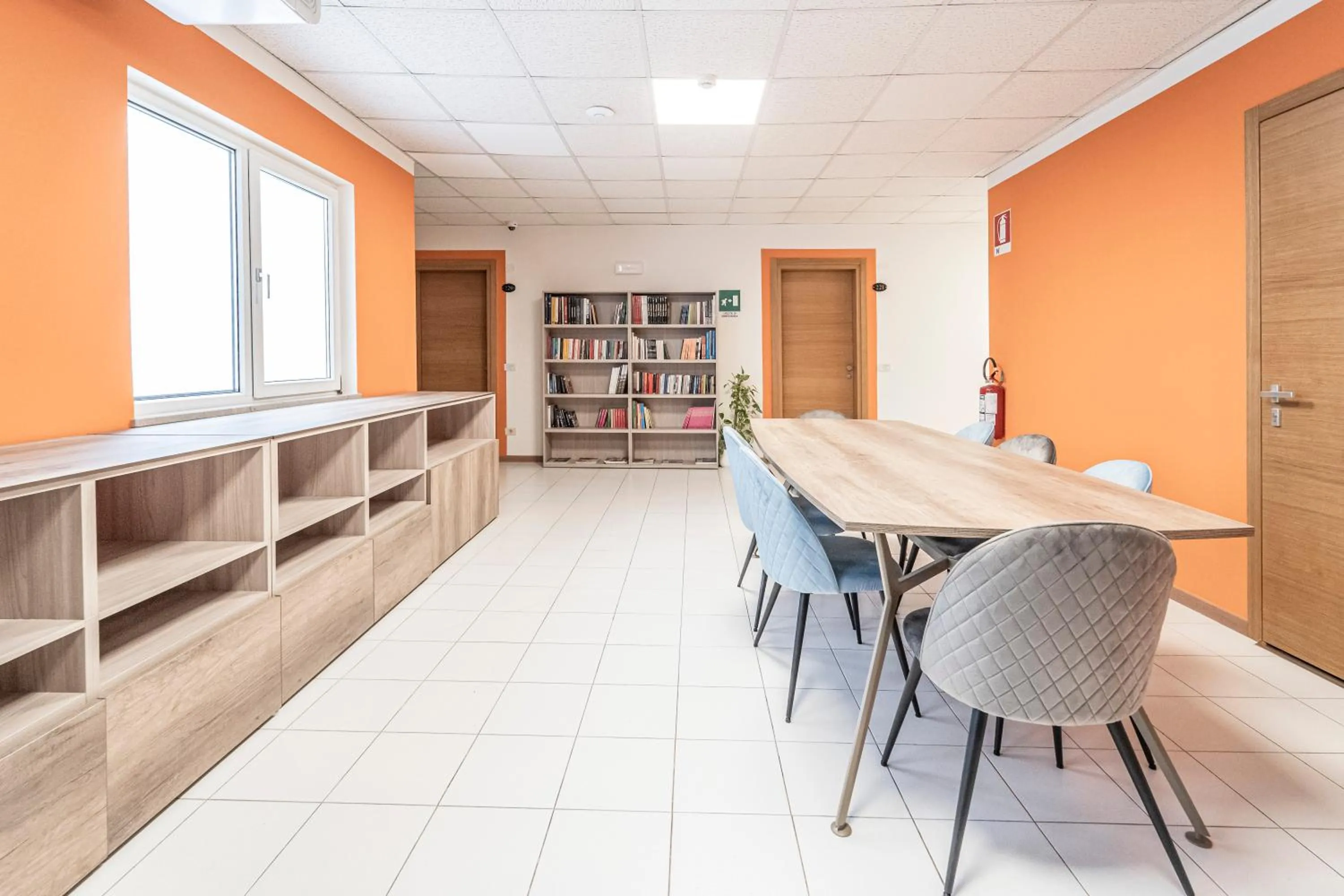 Library in Hotel Italia