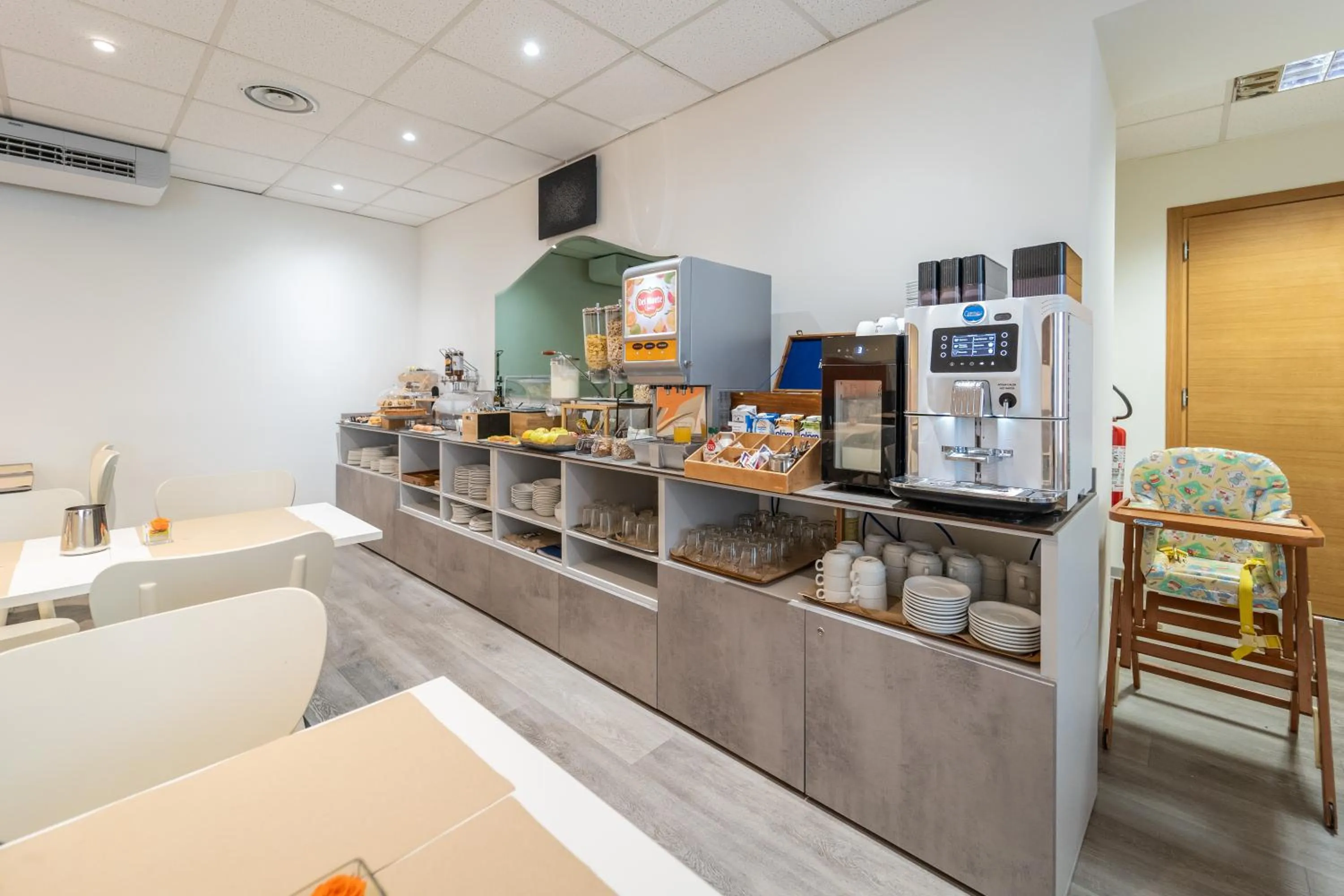 Coffee/tea facilities in Hotel Italia