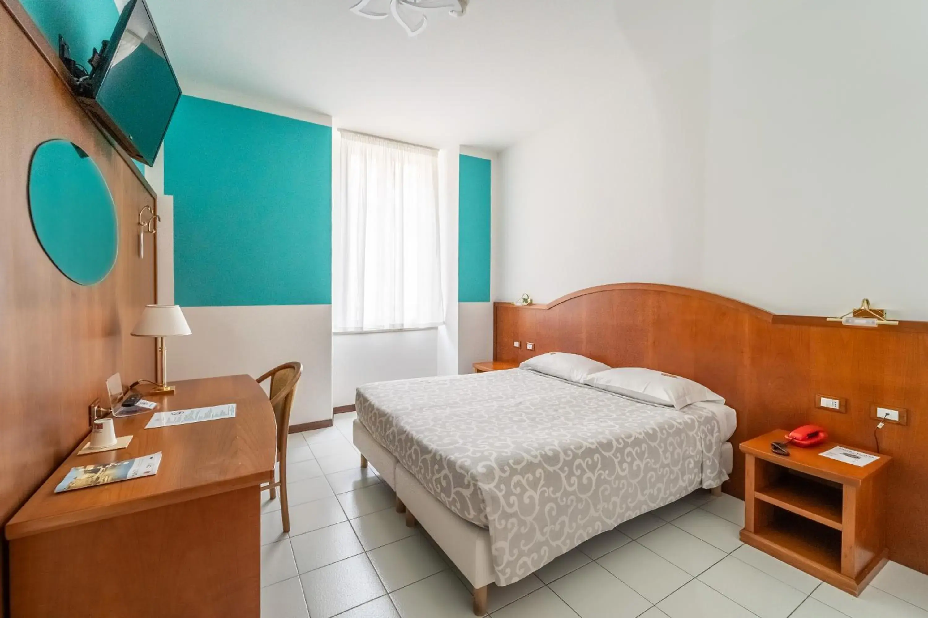 Standard Double or Twin Room in Hotel Italia Standard Double or Twin Room in Hotel Italia