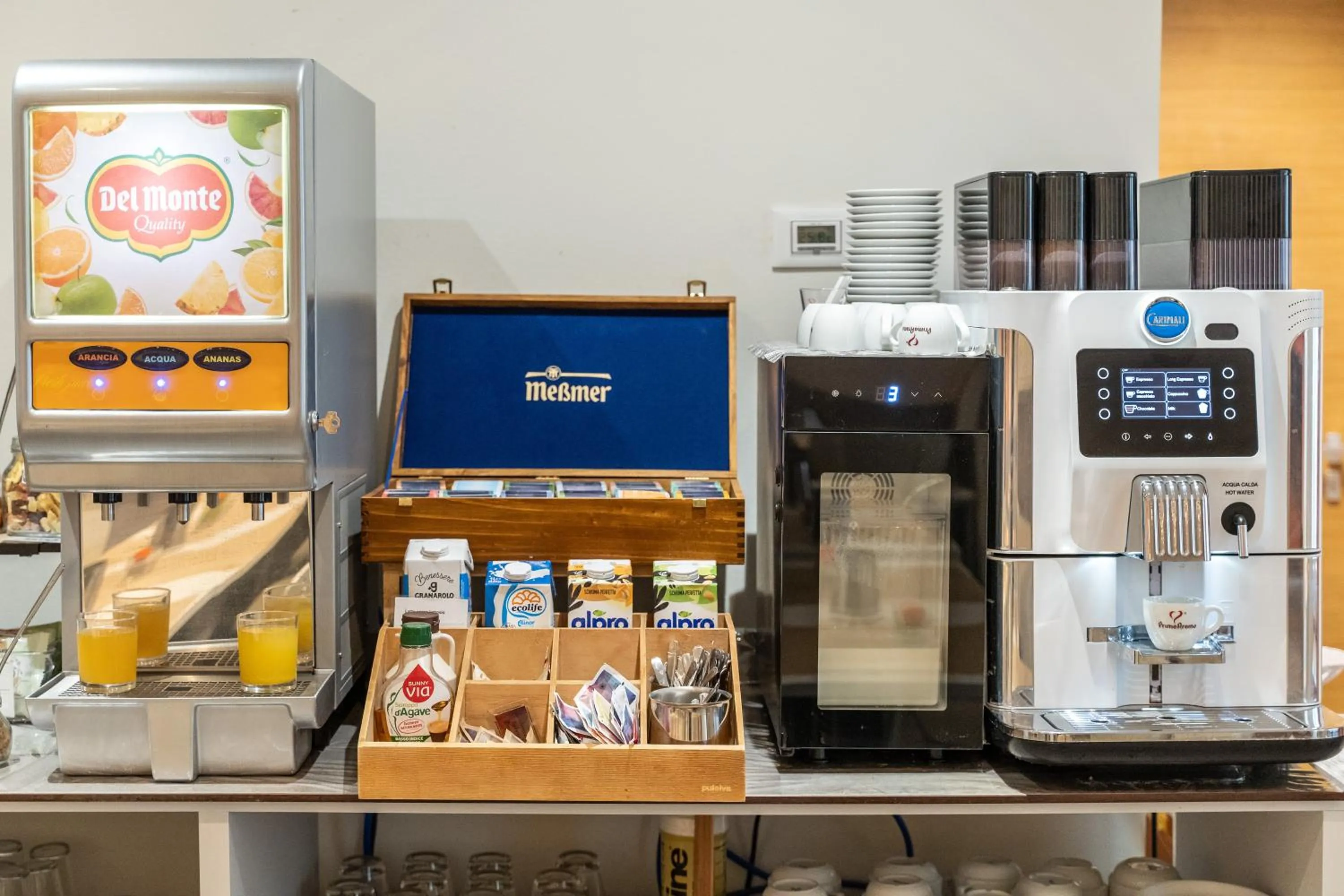 Coffee/tea facilities in Hotel Italia