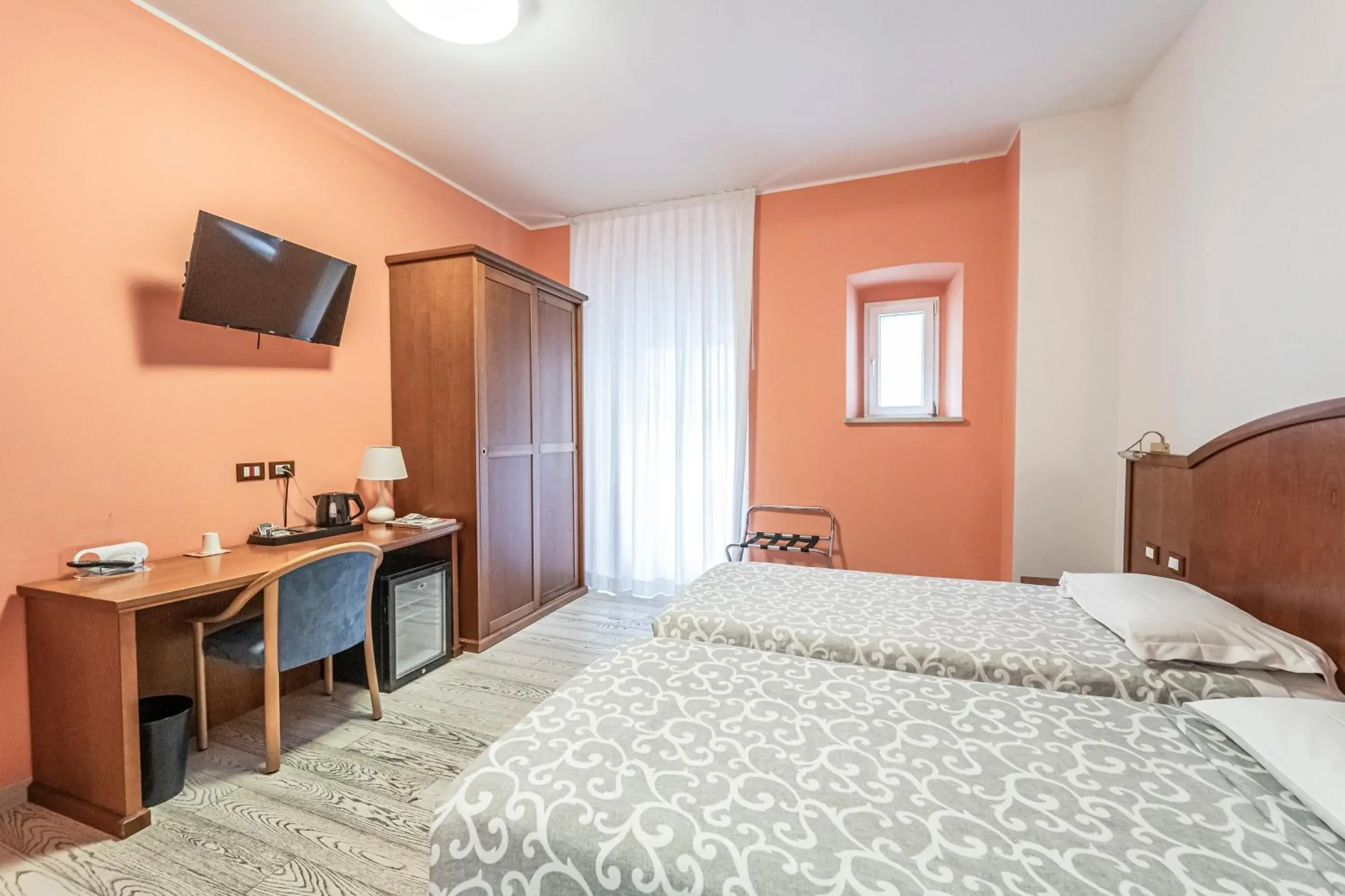 Bed in Hotel Italia Bed in Hotel Italia