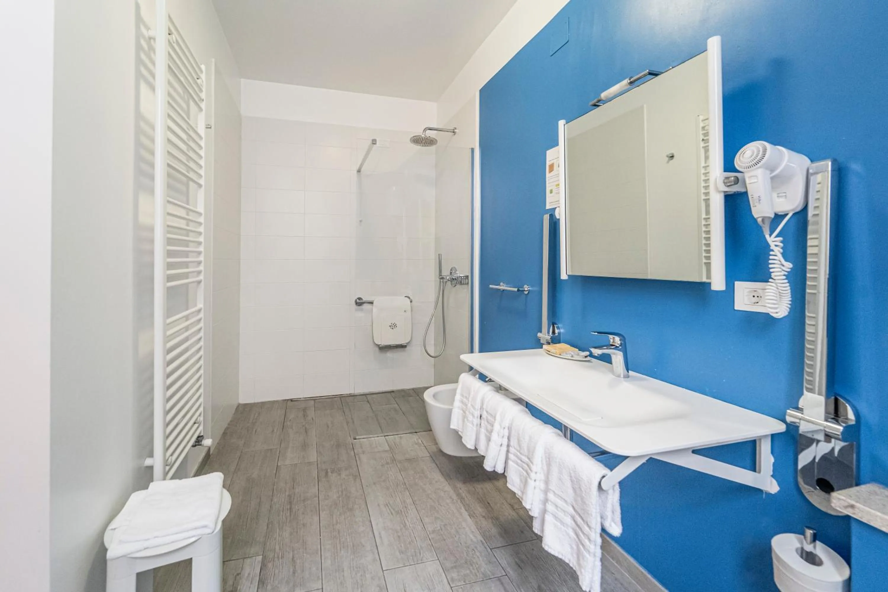 Shower in Hotel Italia