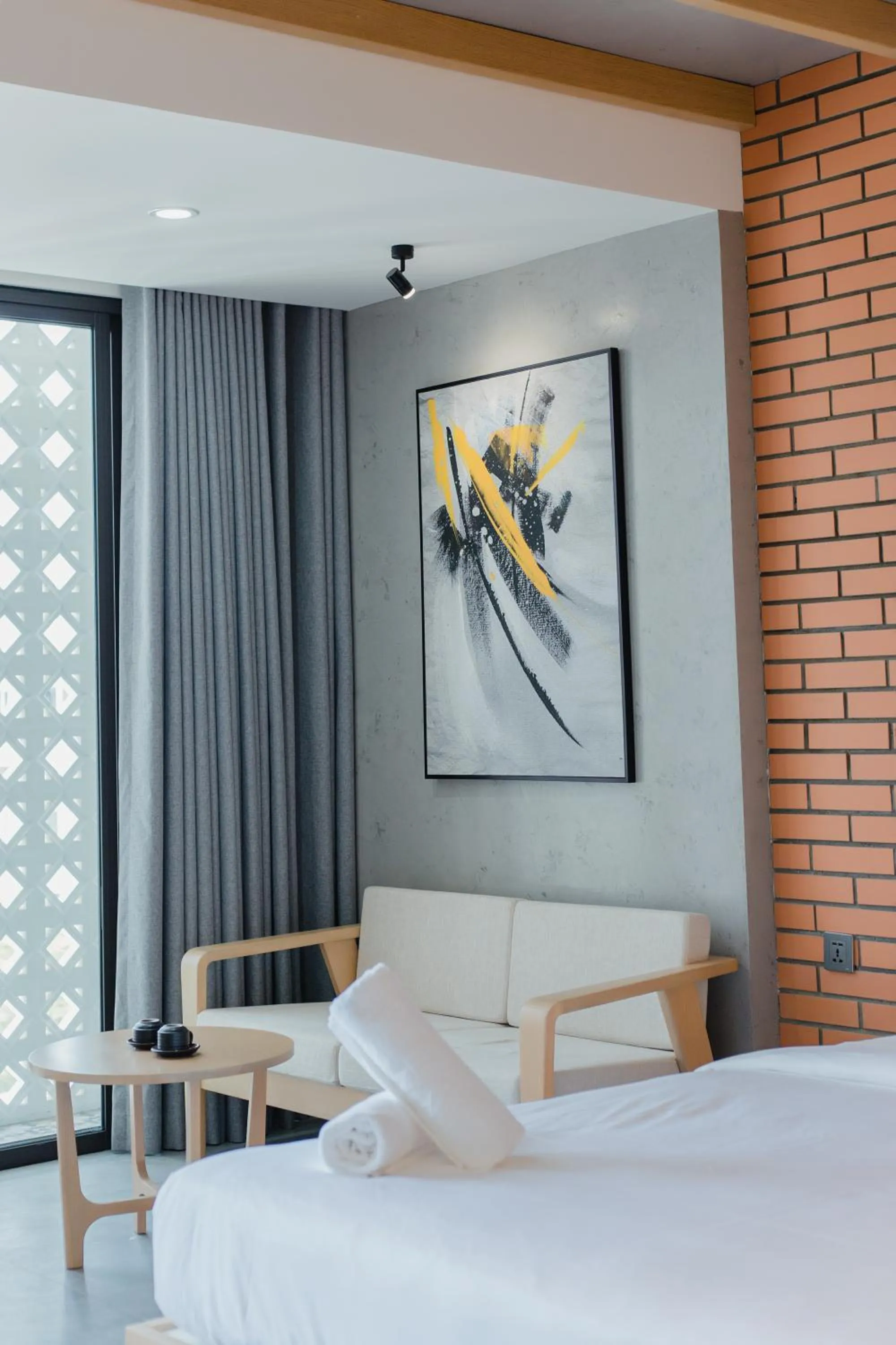 Seating area, Bed in SHI HOUSE by Haviland