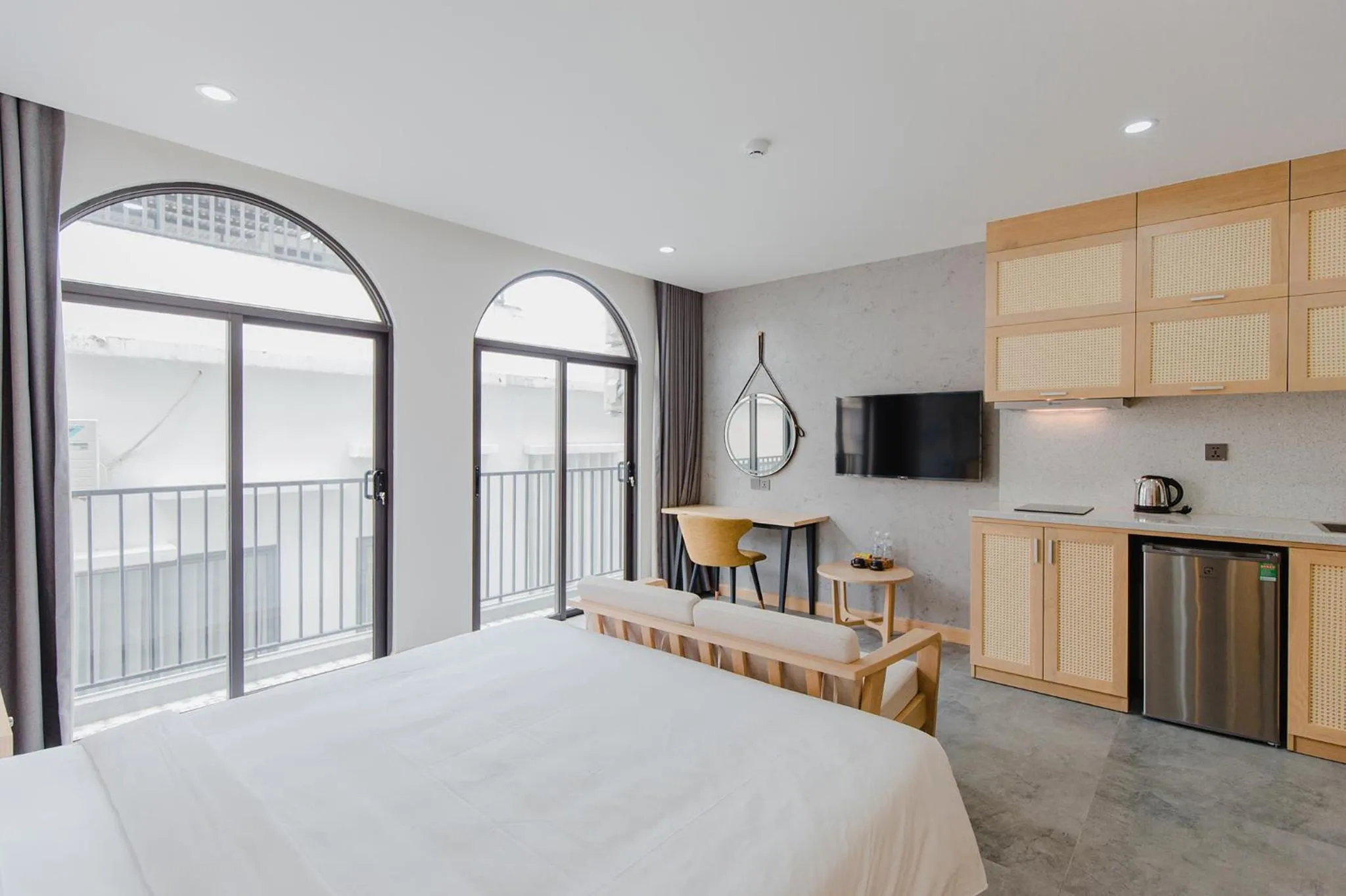 Balcony/Terrace, Bed in SHI HOUSE by Haviland