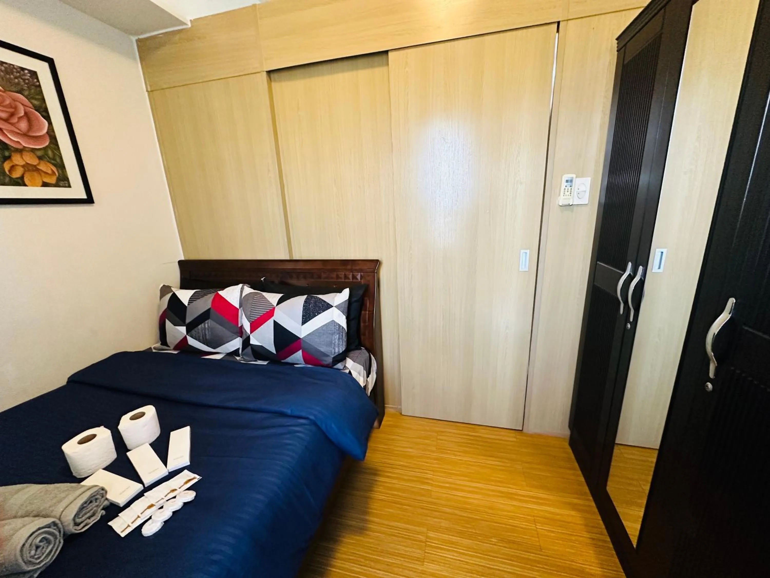 Bed in 1bedroom With Balcony Taguig Near Bgc mc kinley