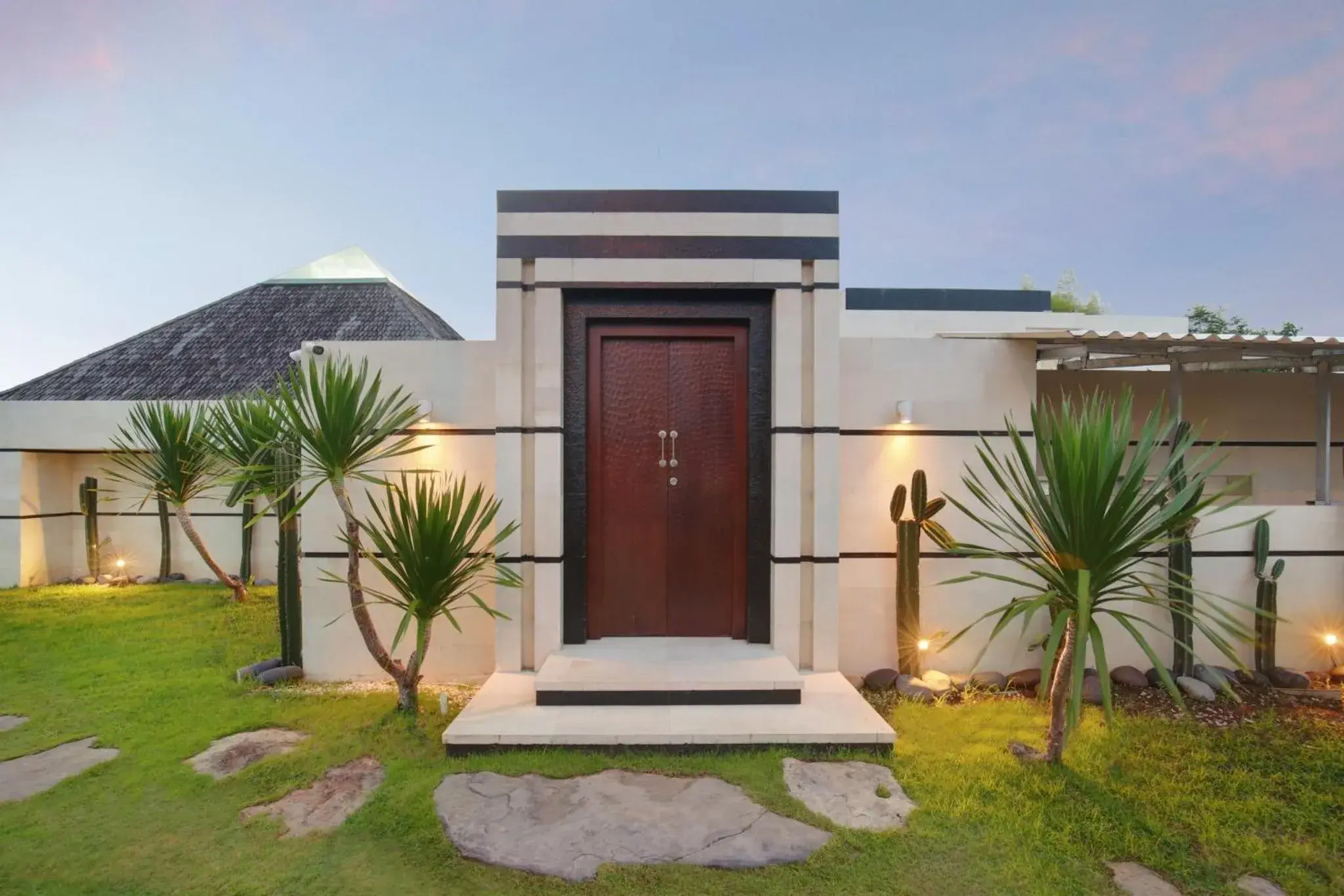 Property building in Nara Villa Canggu by Ini Vie Hospitality Property building in Nara Villa Canggu by Ini Vie Hospitality