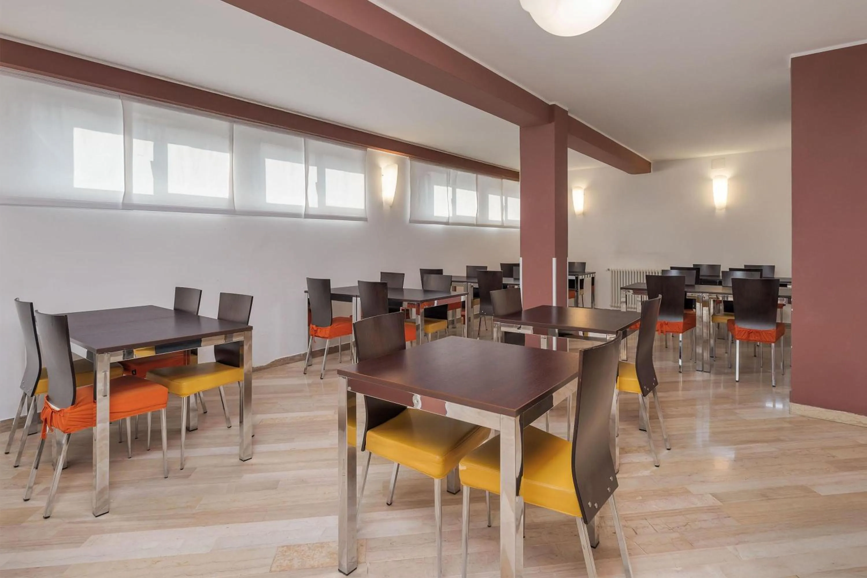 Restaurant/places to eat in B&B HOTEL Treviso Al Fogher