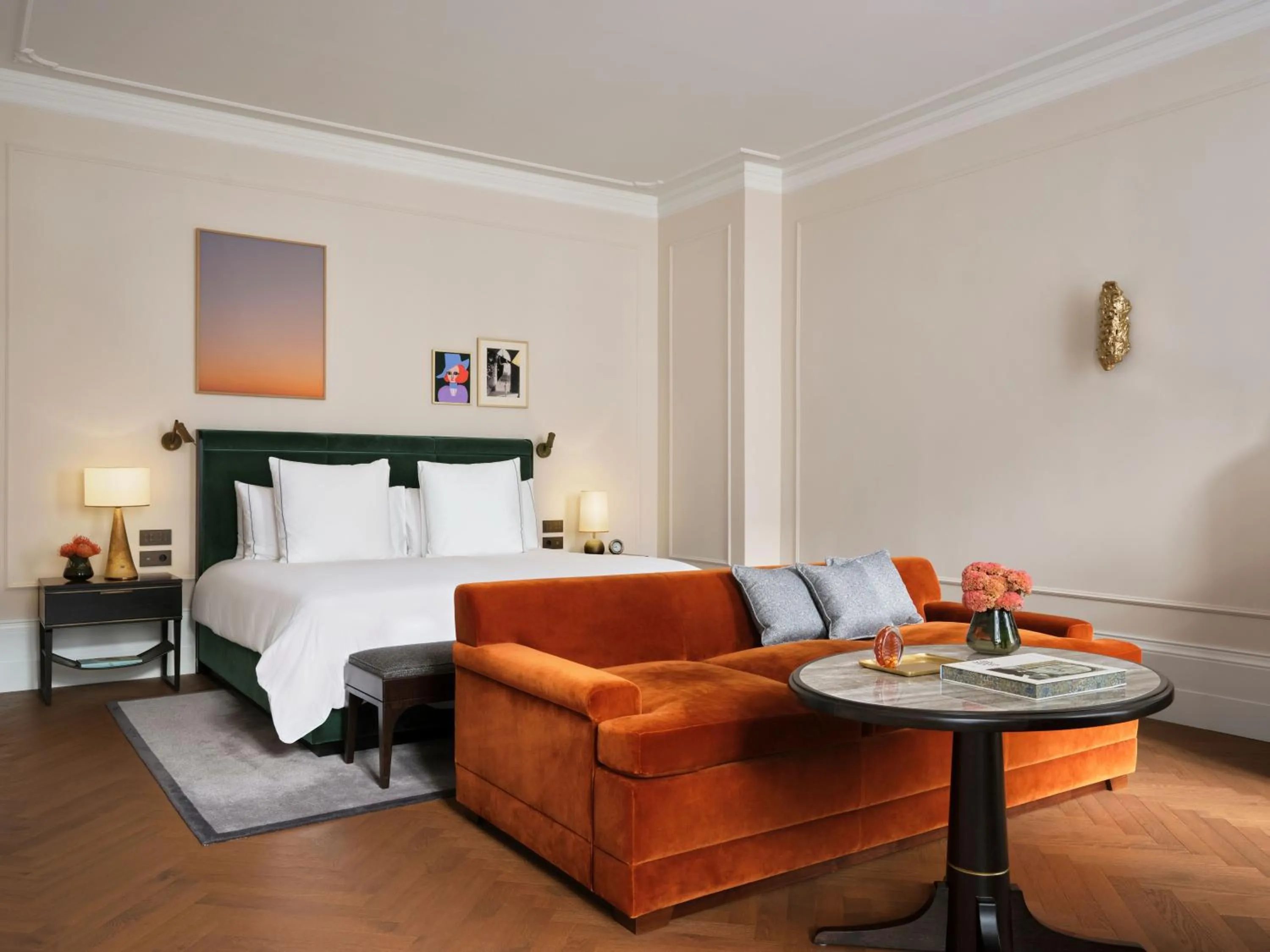 Bedroom, Bed in Rosewood Vienna