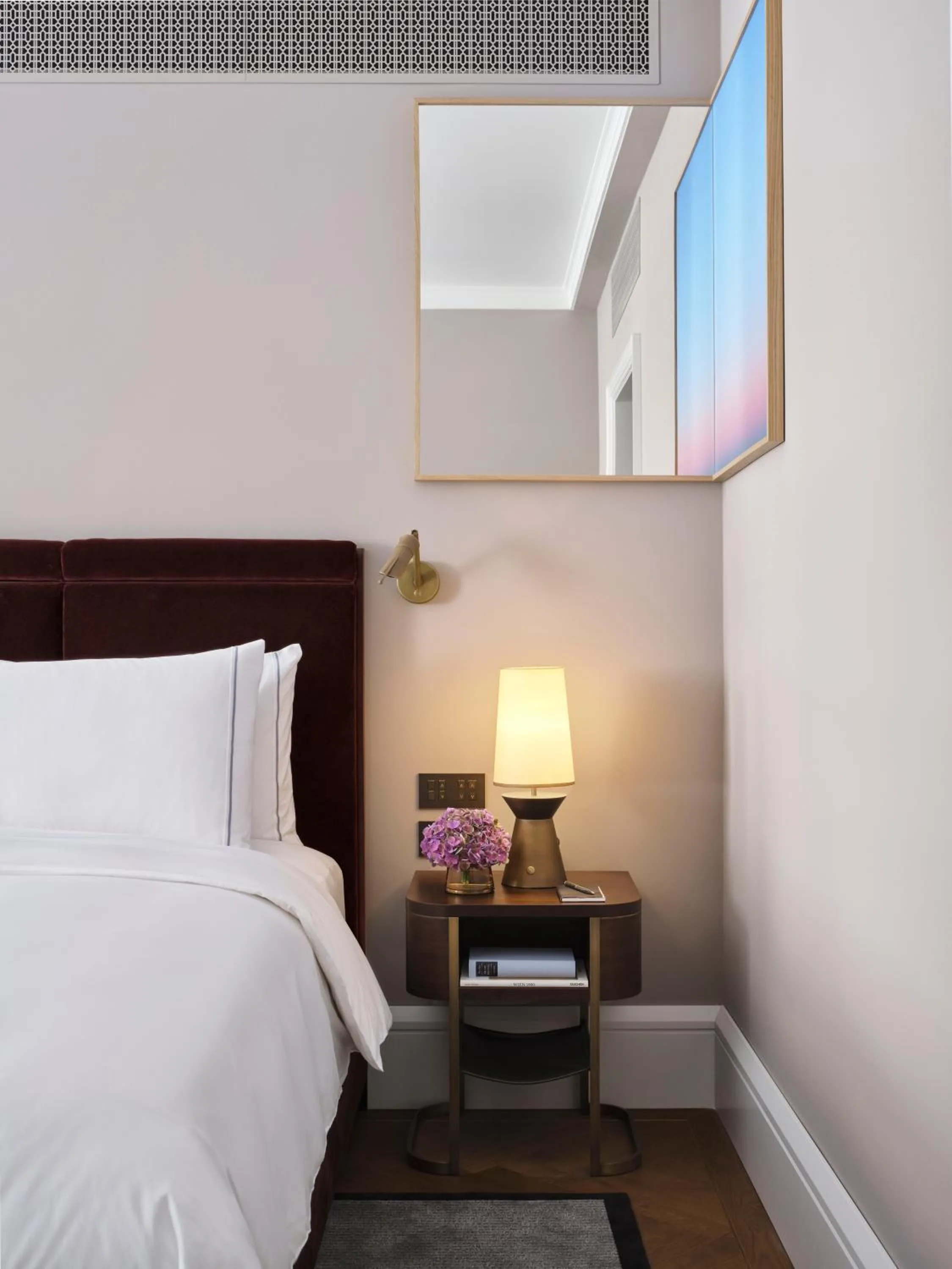 Bed in Rosewood Vienna