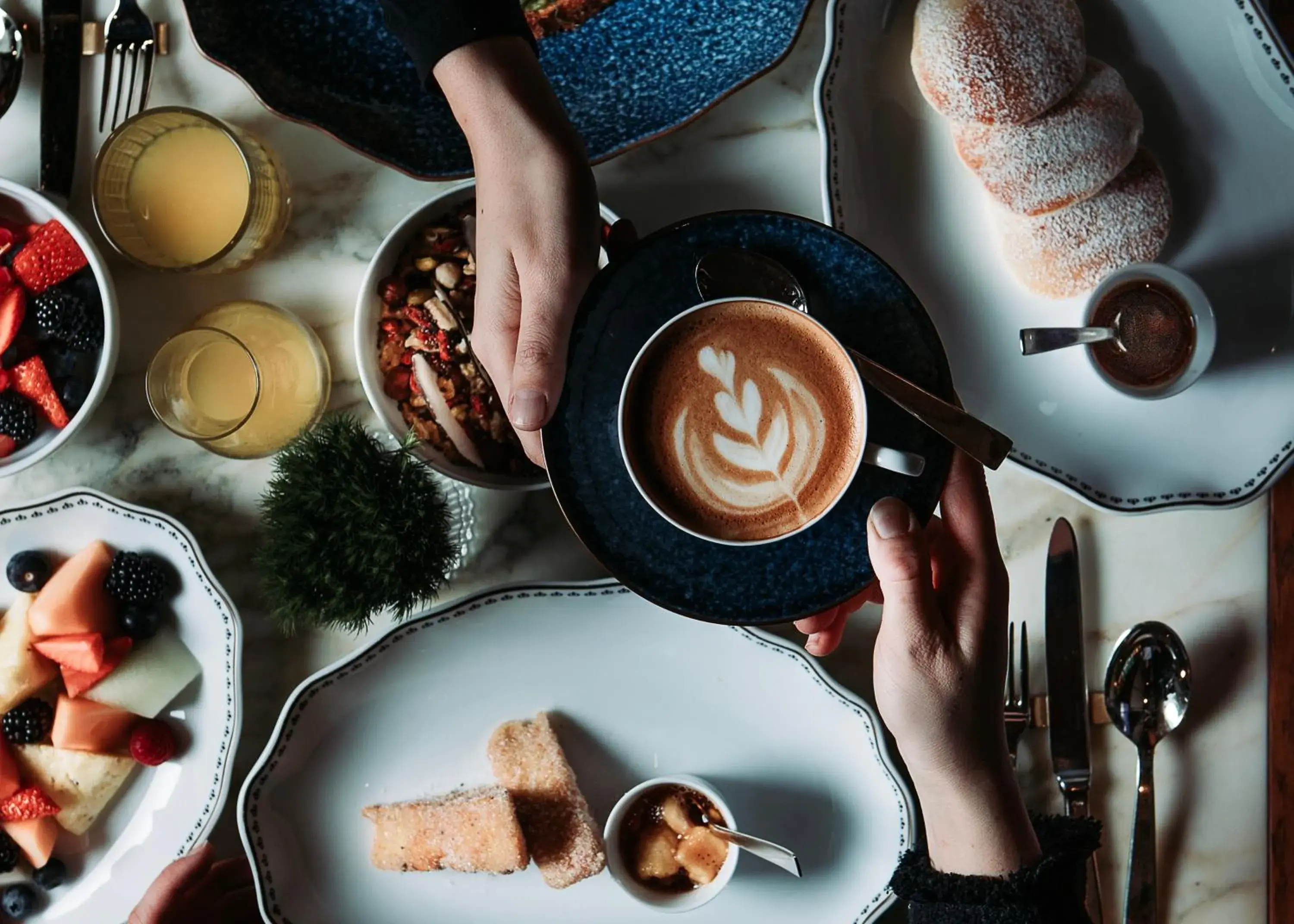 Breakfast in Rosewood Vienna Breakfast in Rosewood Vienna