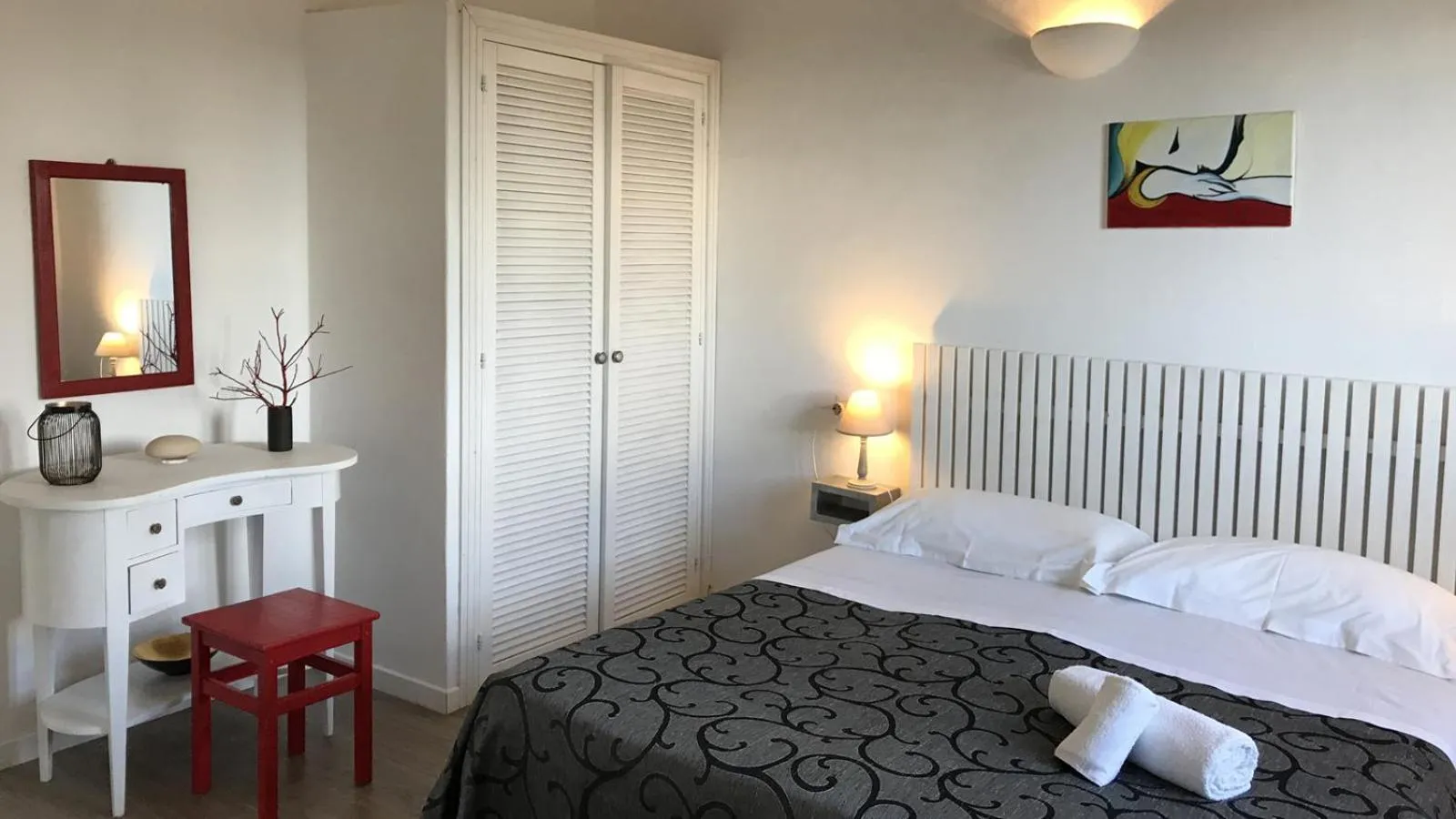 Bedroom, Bed in Le Lanterne Resort