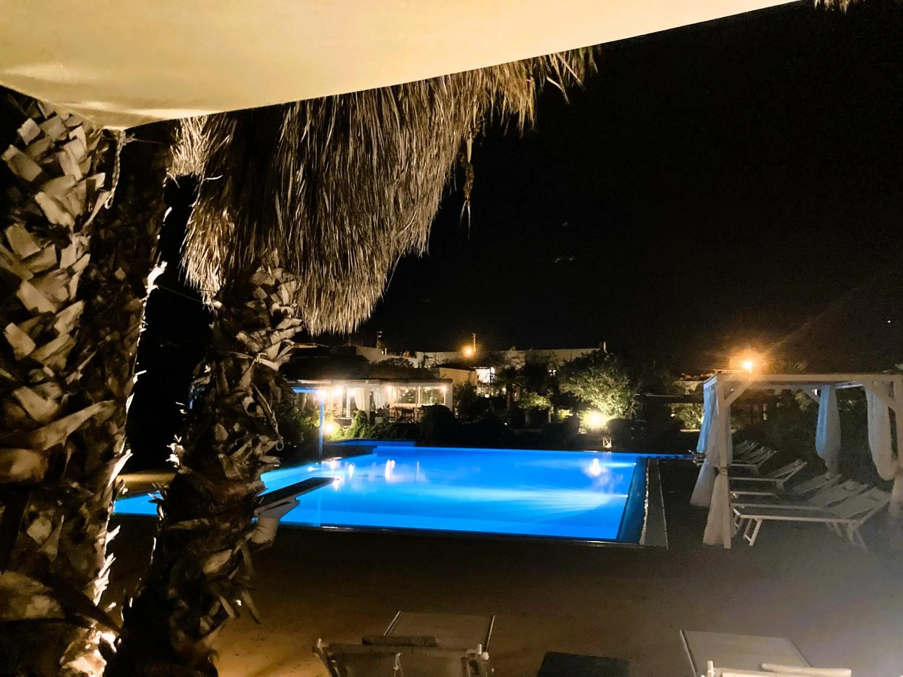 Night in Le Lanterne Resort