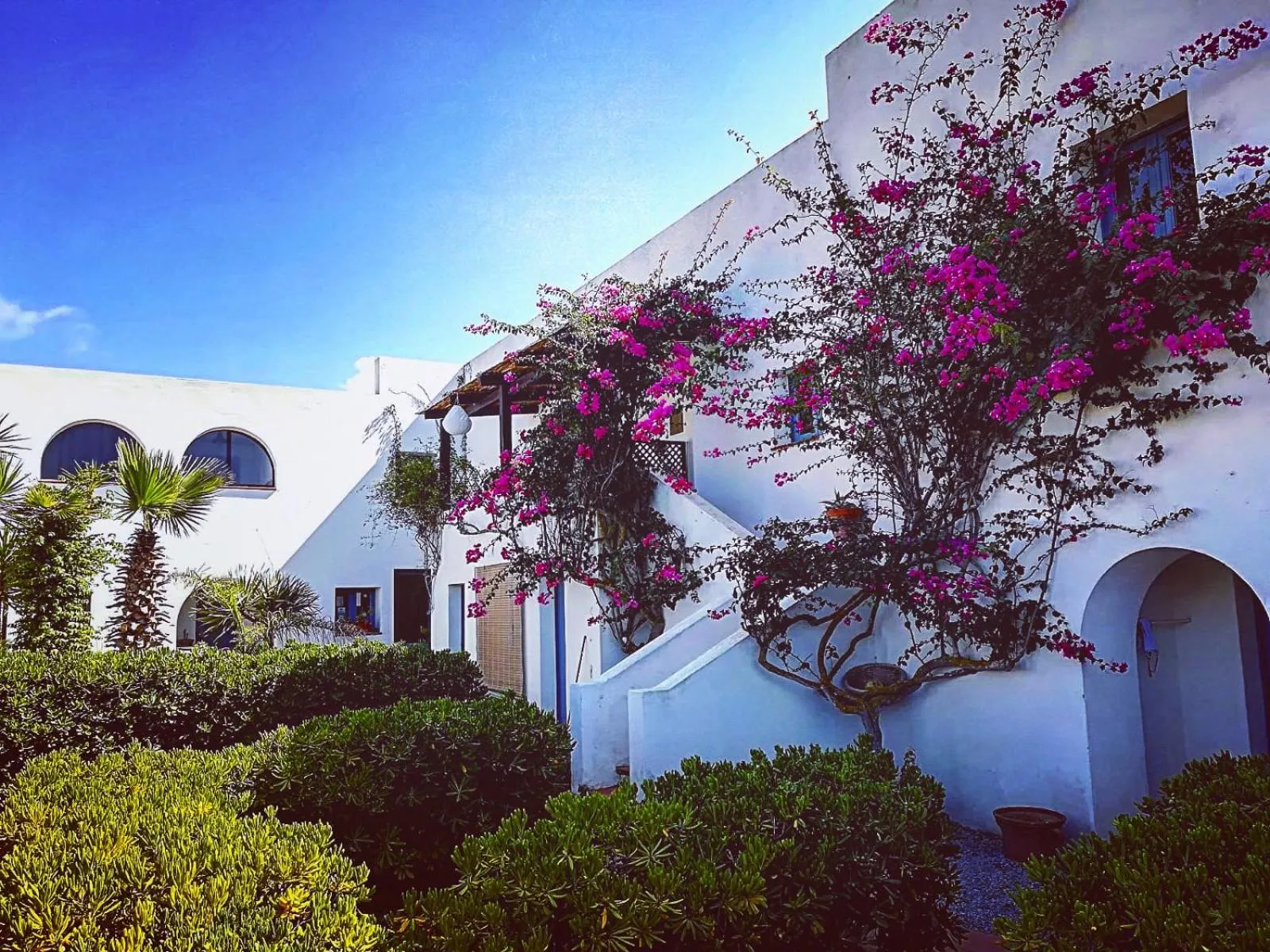 Facade/entrance in Le Lanterne Resort