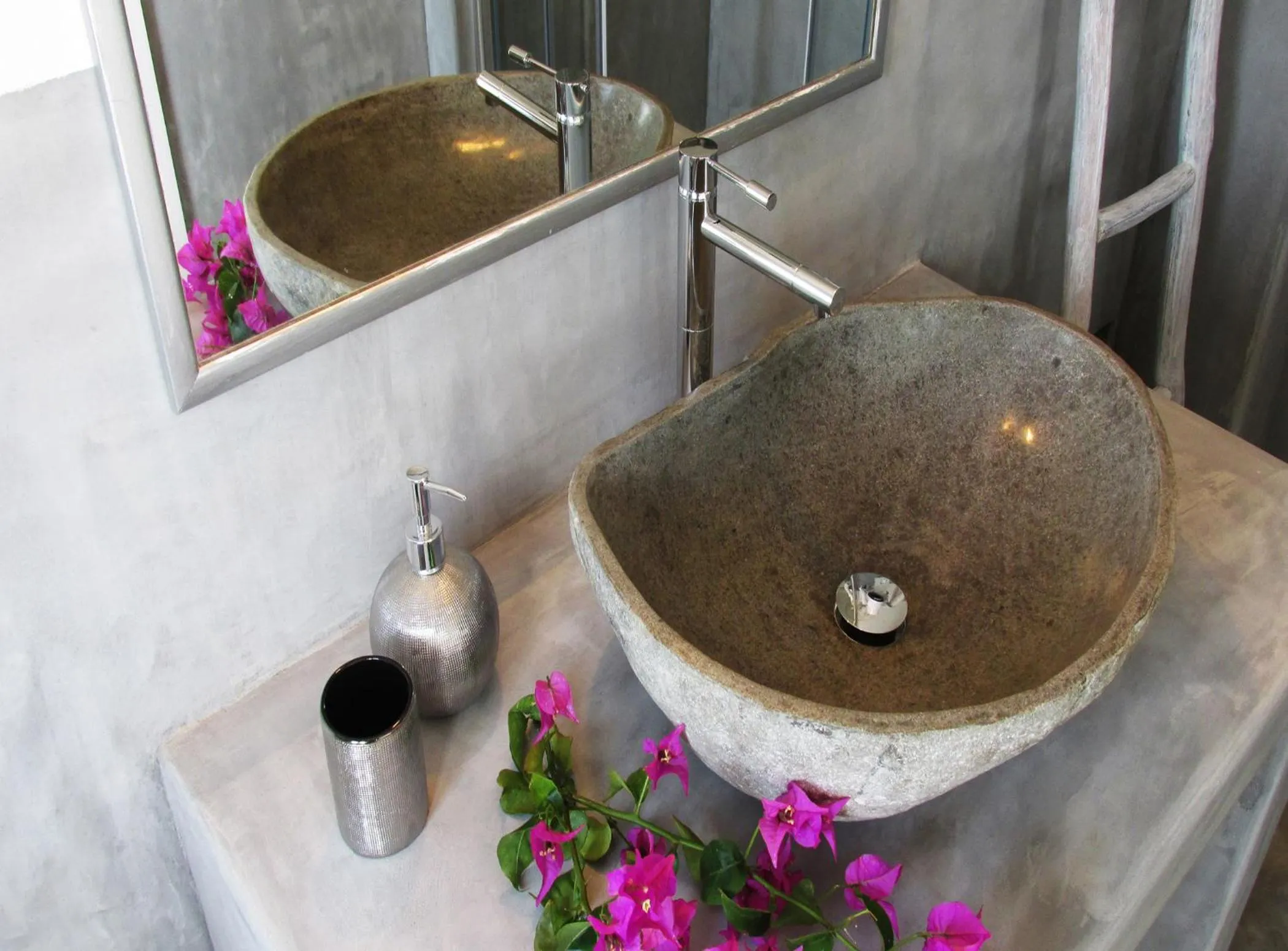 Bathroom in Le Lanterne Resort