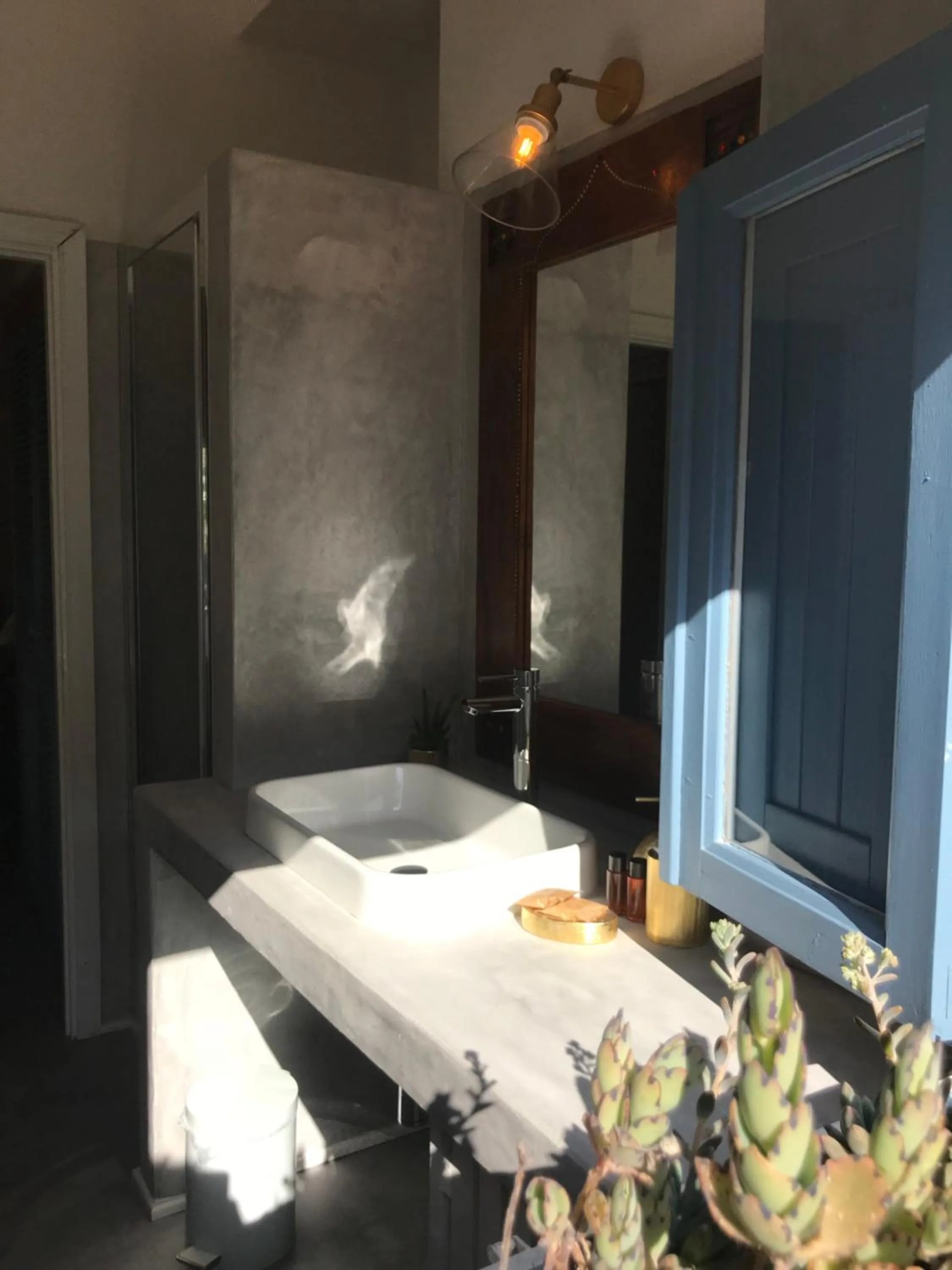 Bathroom in Le Lanterne Resort