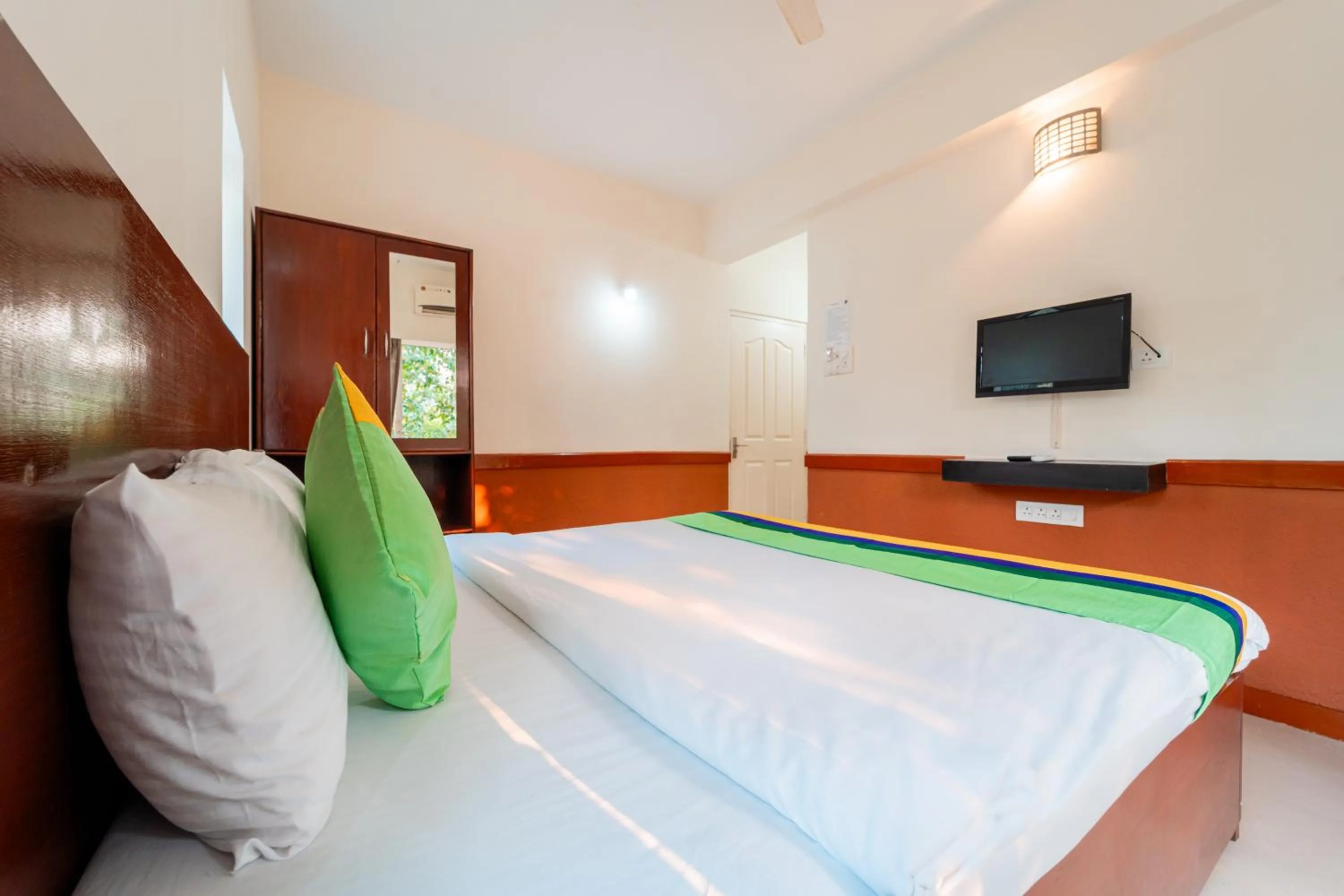 Bed in Treebo Gulmohar Beach Resort with Pool