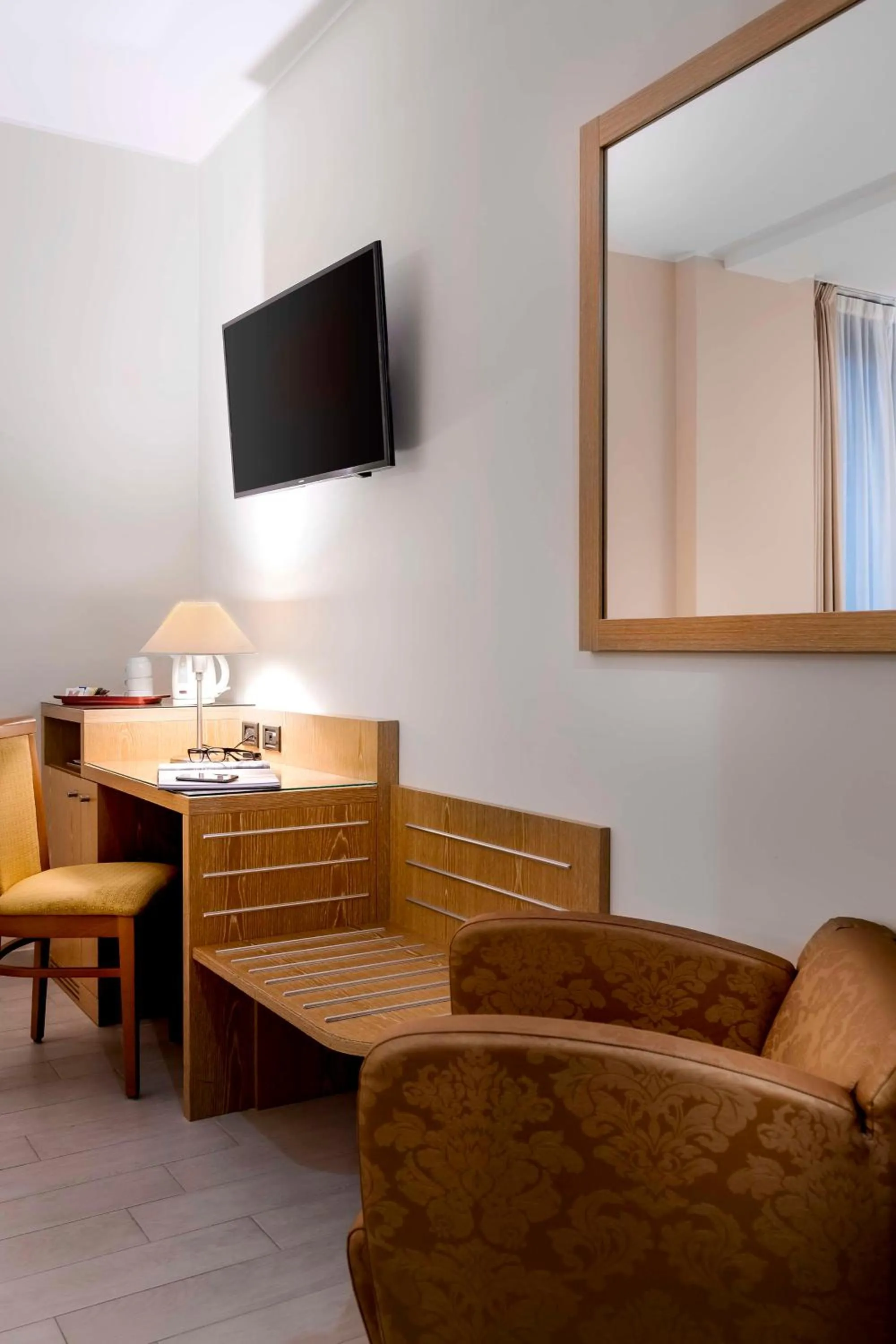 Bedroom in Best Western Cavalieri Della Corona