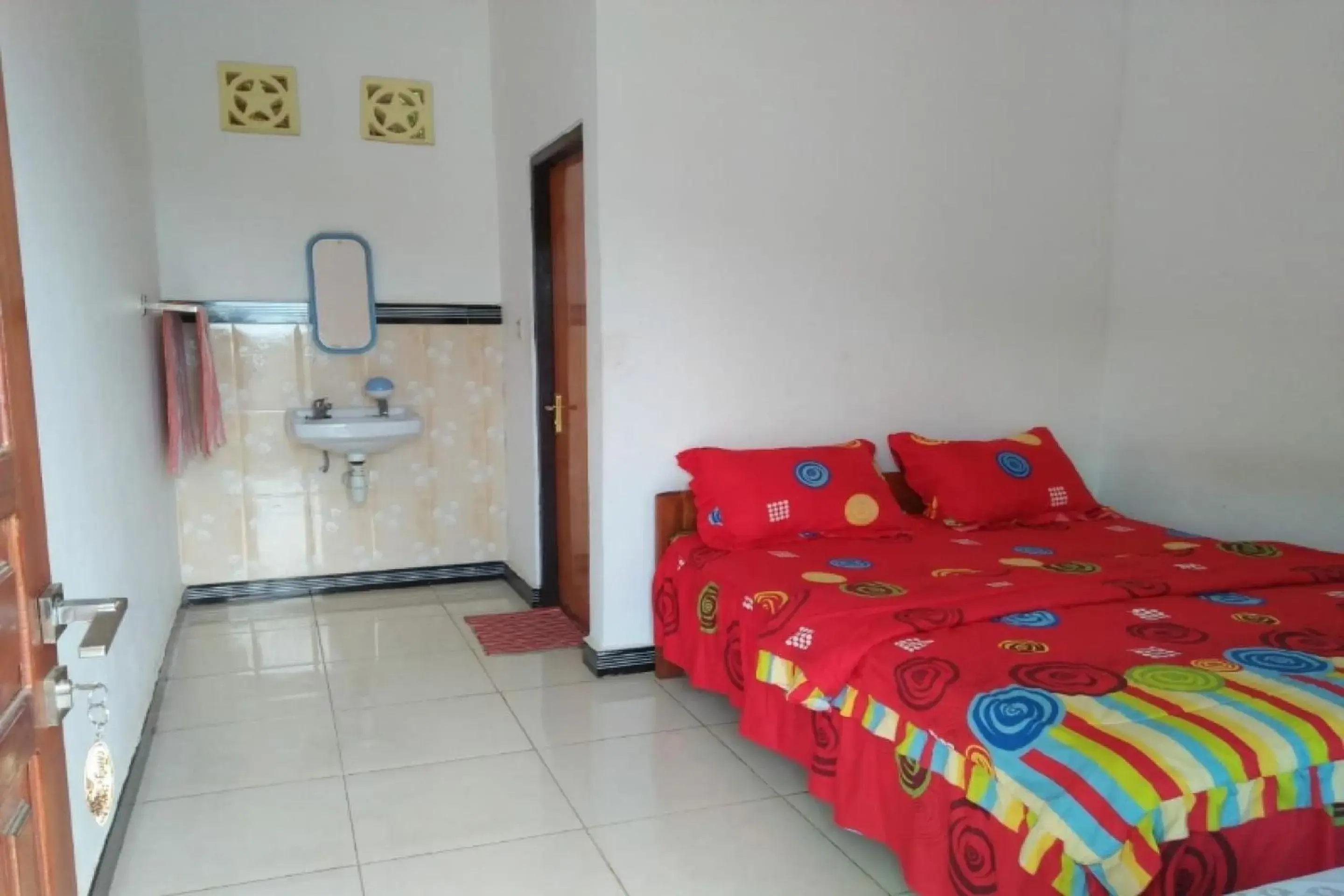 Bedroom, Bed in Hotel O Kelimutu Eco VillageNearMurundao Waterfall Bedroom, Bed in Hotel O Kelimutu Eco VillageNearMurundao Waterfall