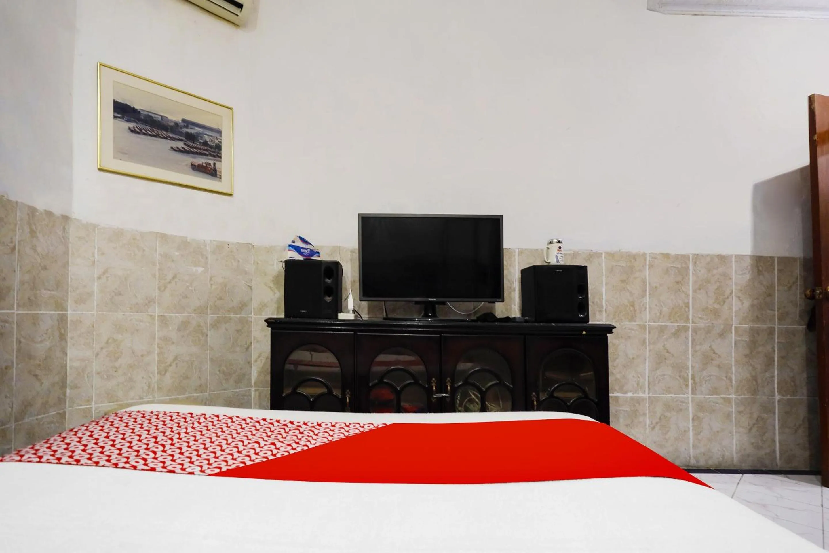 Bedroom, Bed in Hotel O Manisee 1 Homestay Syariah