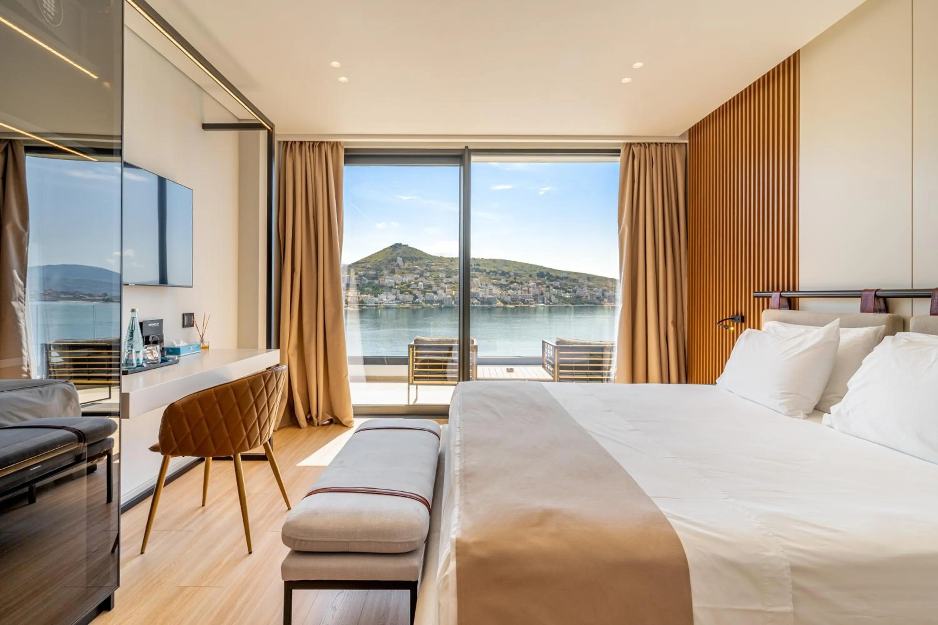 Summer, Bed in AL'YACHT Premium Hotel