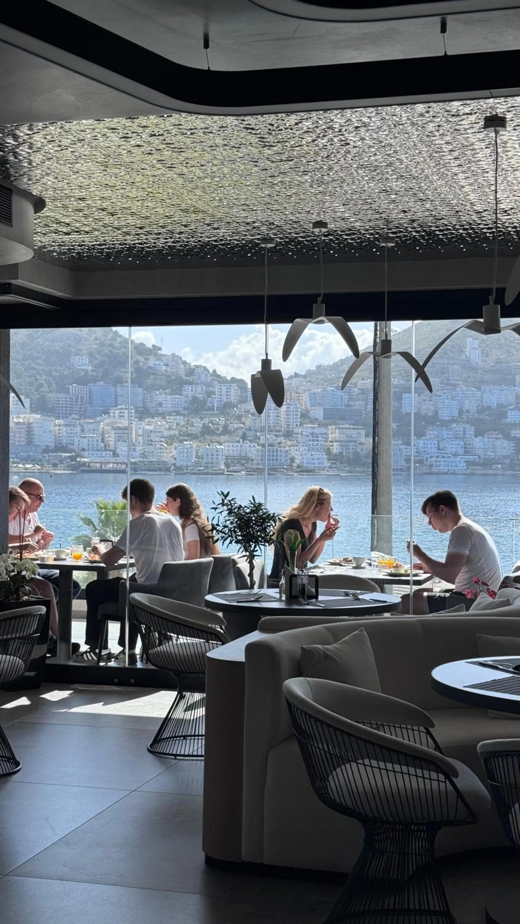 Restaurant/places to eat in AL'YACHT Premium Hotel