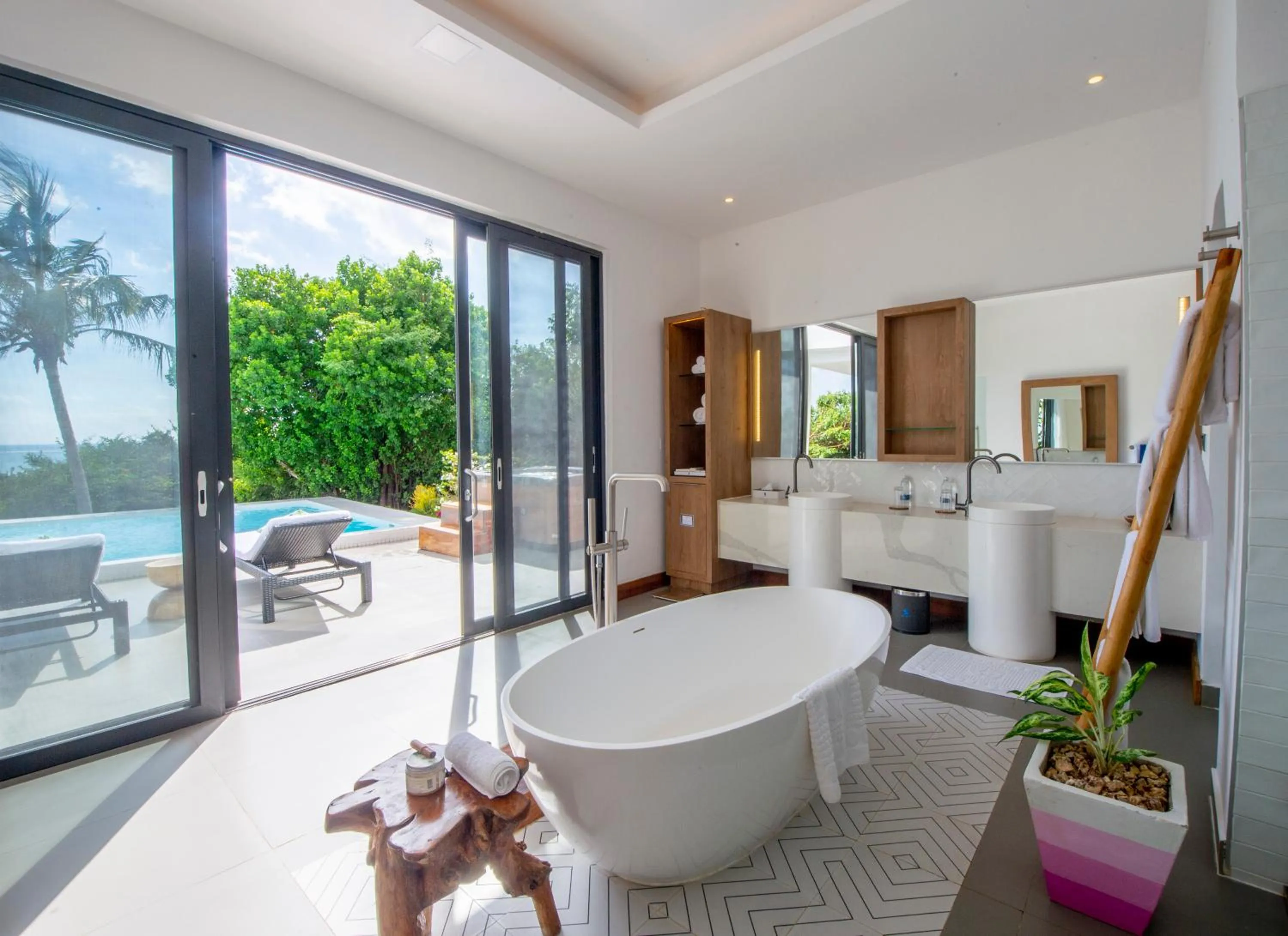 Bathroom in Safira Blu Luxury Resort & Villas