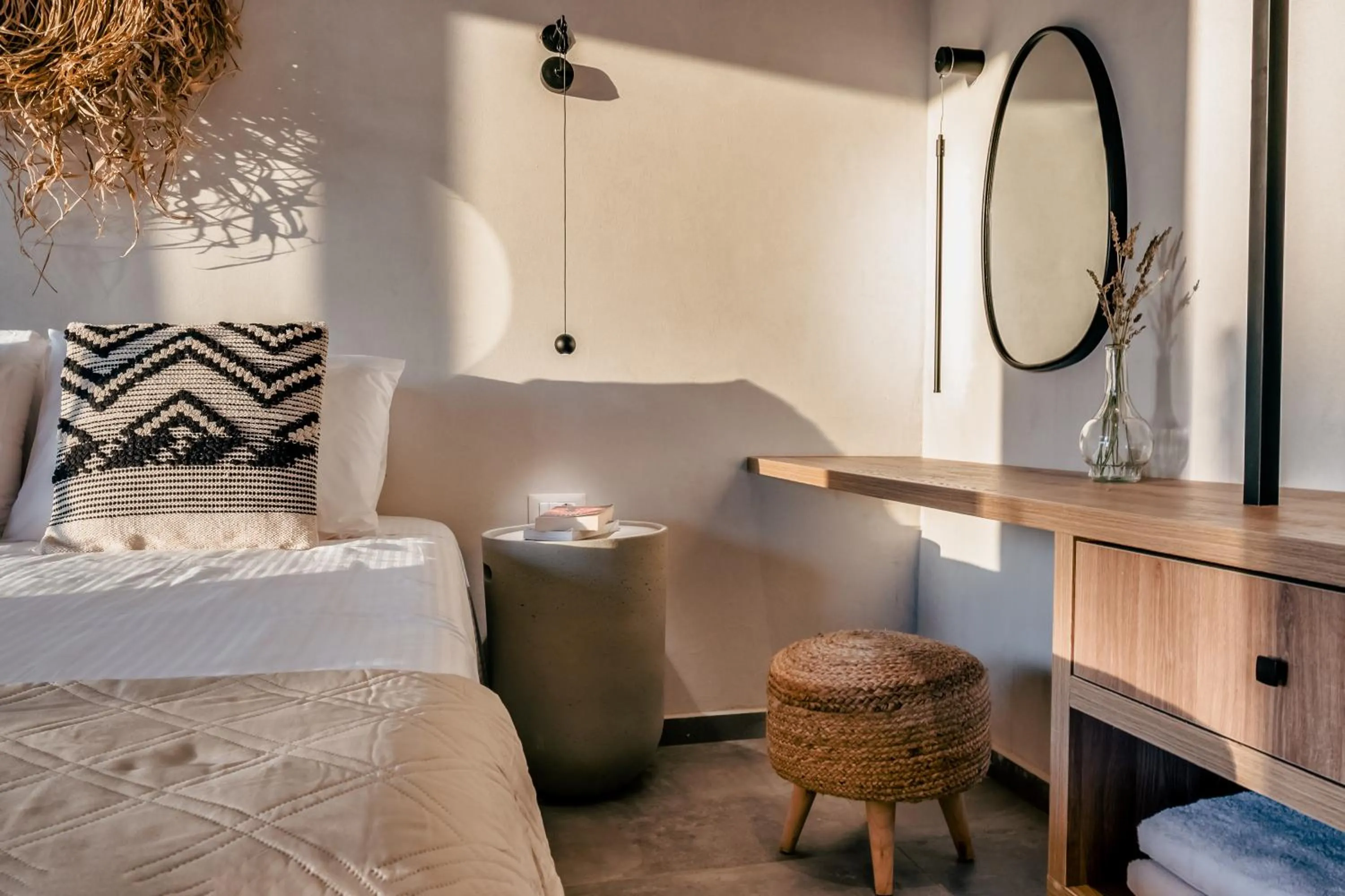 Bed in Casa D'Oro Suites by Estia 'Adults Only'