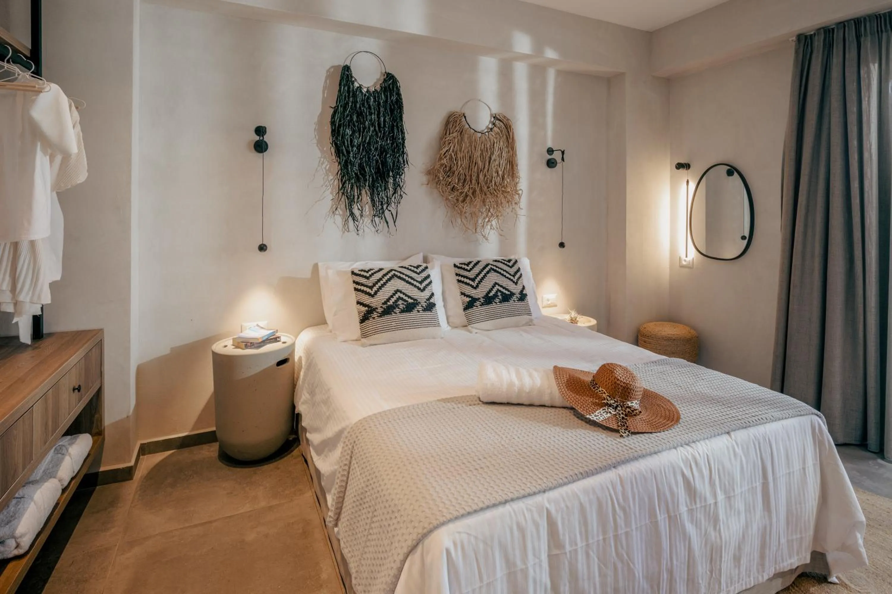 Bed in Casa D'Oro Suites by Estia 'Adults Only'