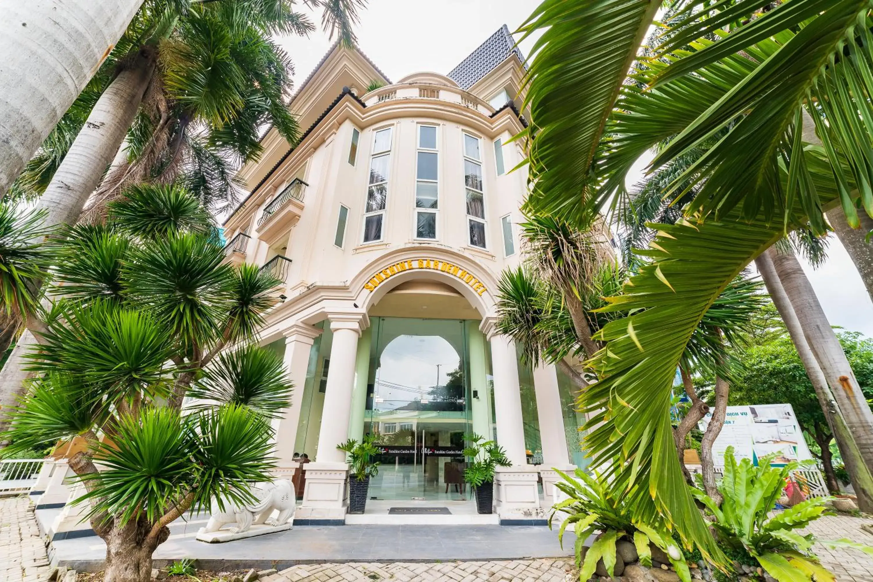 Collection O Sunshine Garden Hotel Collection O Sunshine Garden Hotel