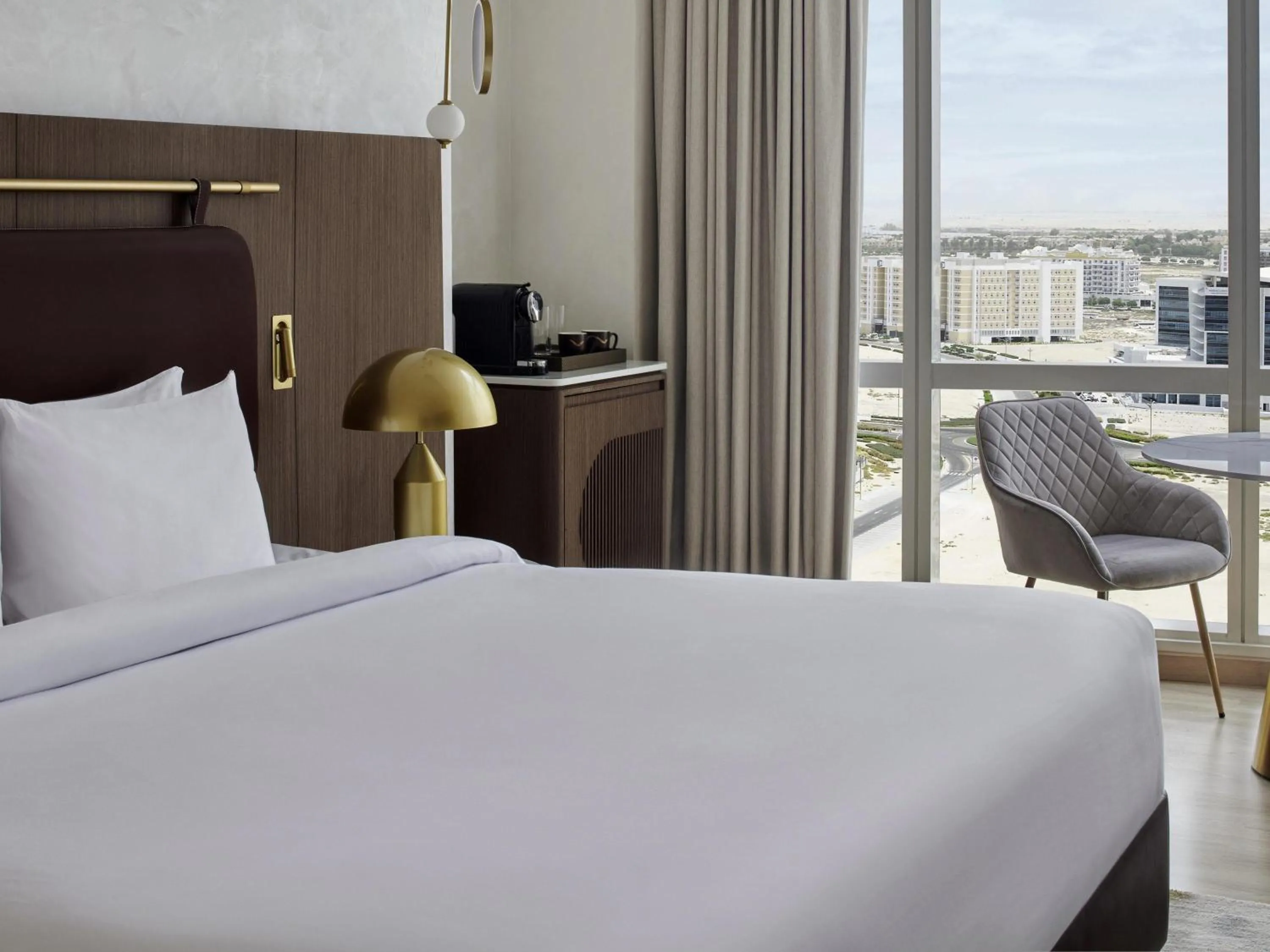 Bedroom, Bed in Movenpick Jumeirah Village Triangle